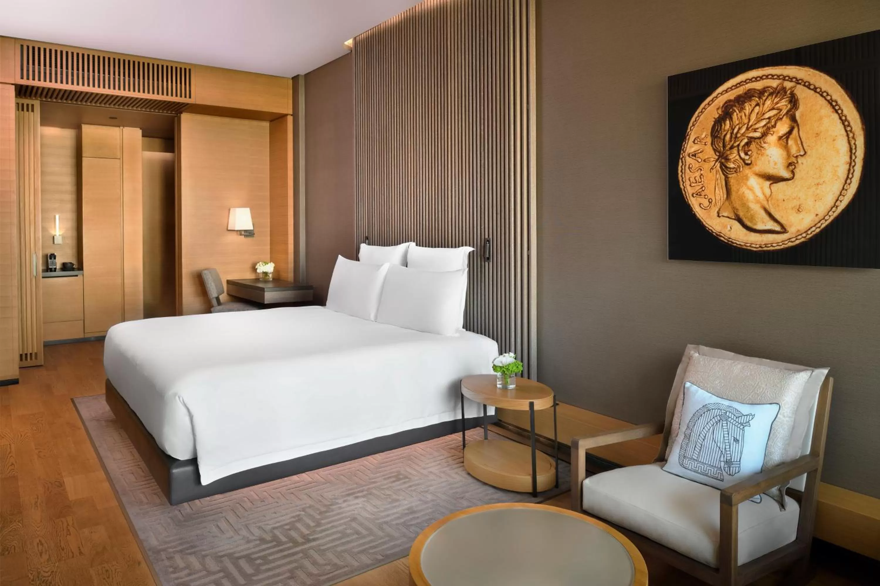 Premier Sea View King Room in Caesars Palace Dubai