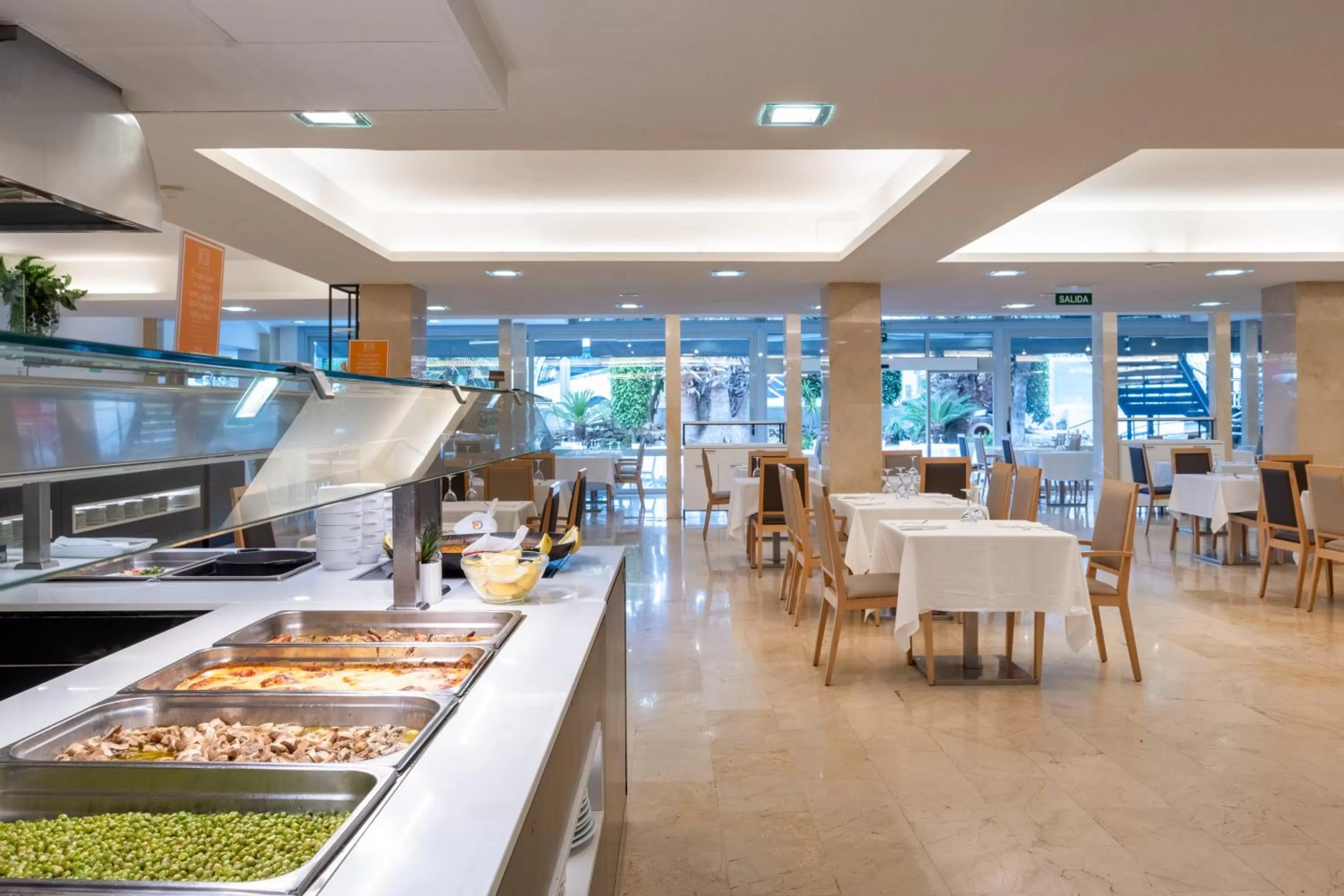 Food in Climia Belroy 4 Sup