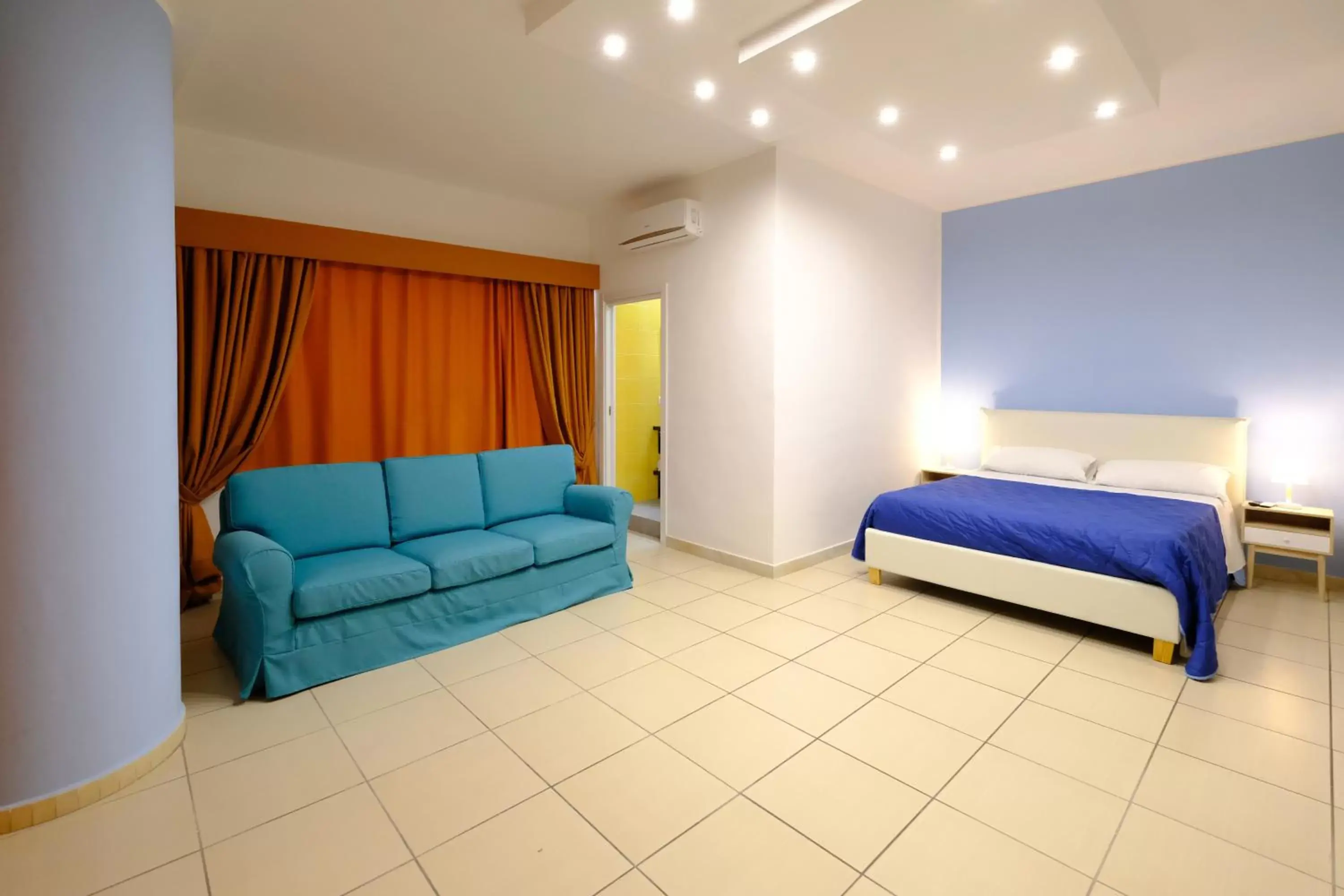 Double Room with Terrace in Donna Elena B&B Double Room with Terrace in Donna Elena B&B