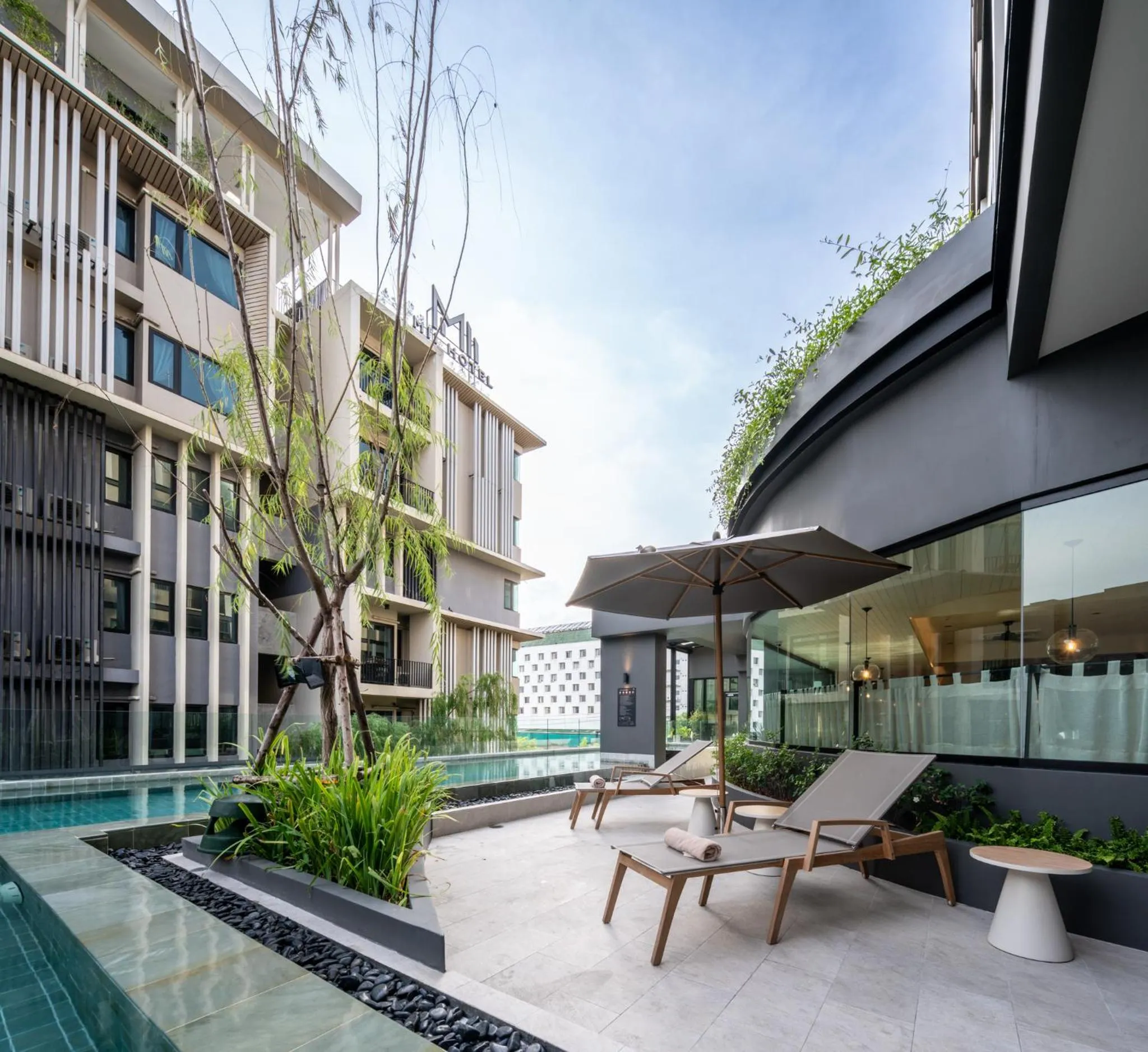 Balcony/Terrace in Mii Hotel Srinakarin