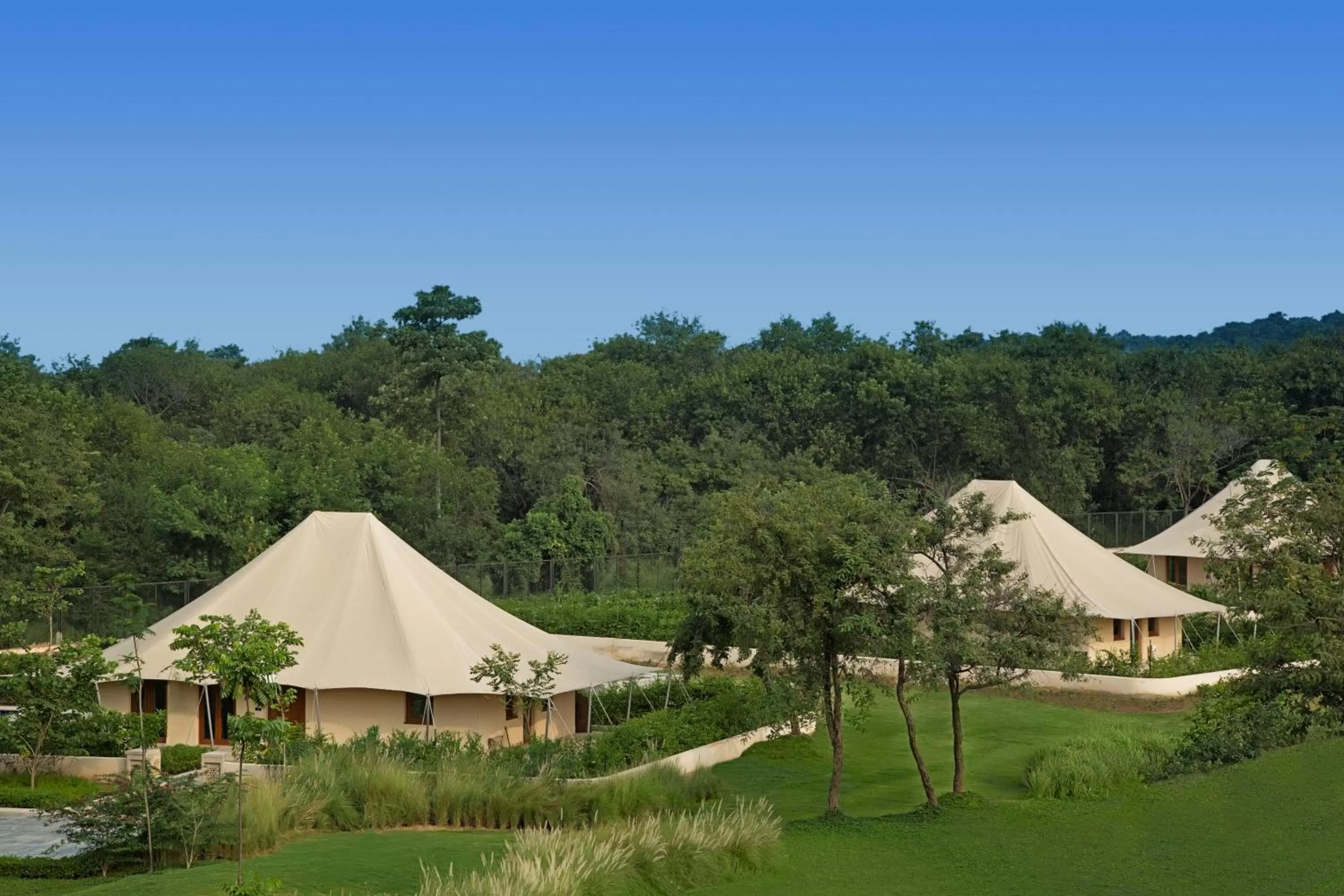 Garden in The Oberoi Sukhvilas Spa Resort, New Chandigarh