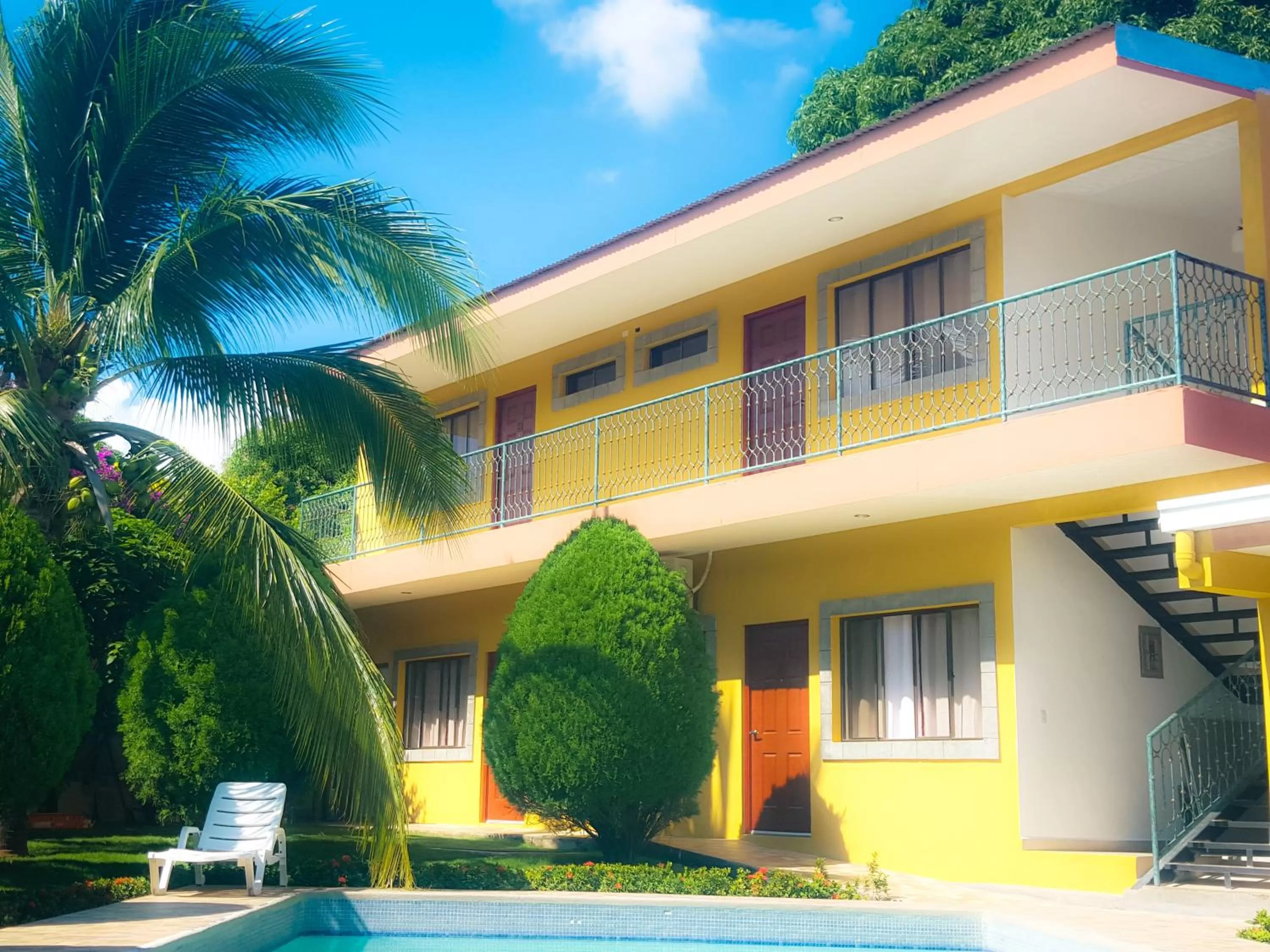 Pool view, Property Building in Hotel Los Pinos