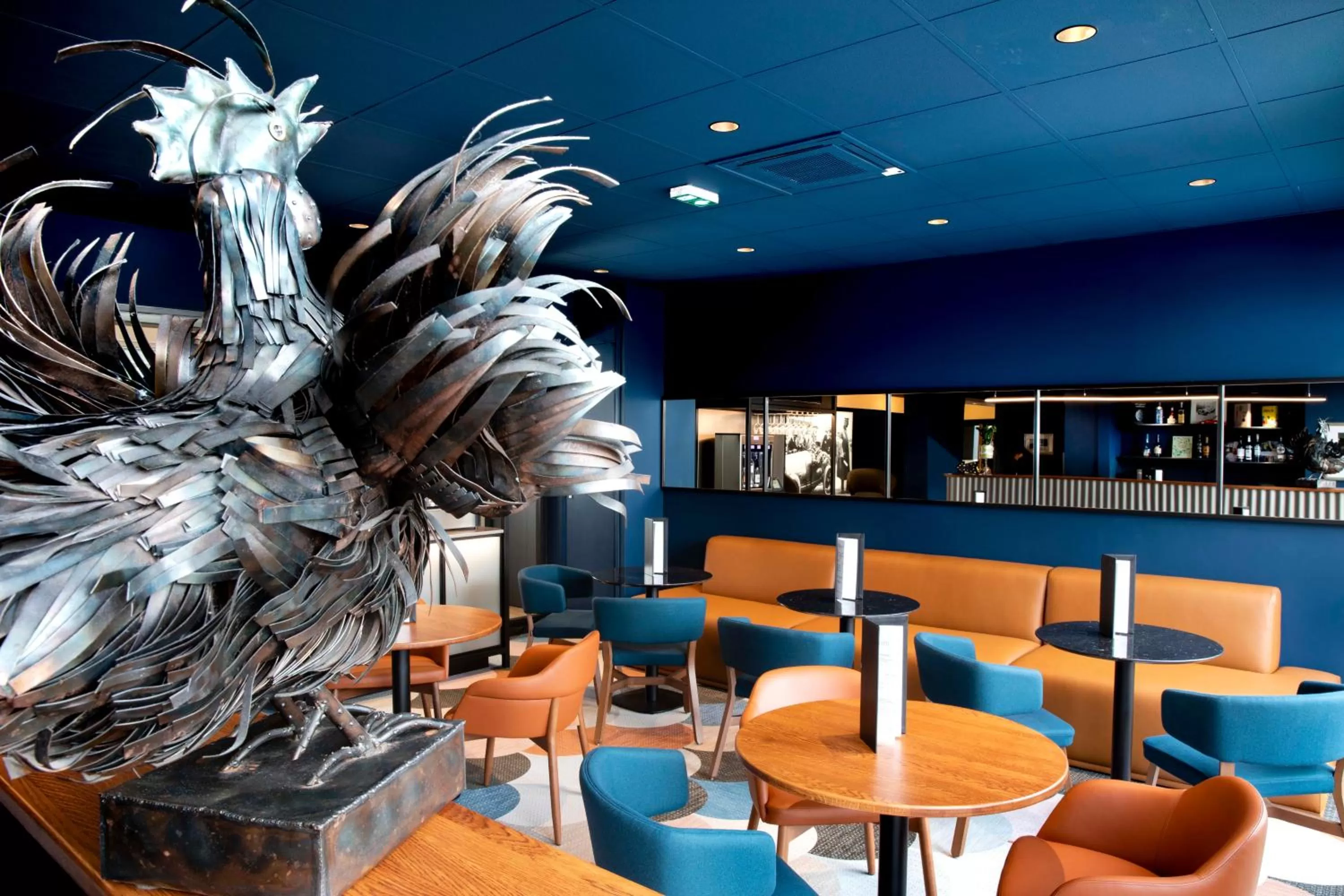 Restaurant/places to eat in Hotel Le Bugatti