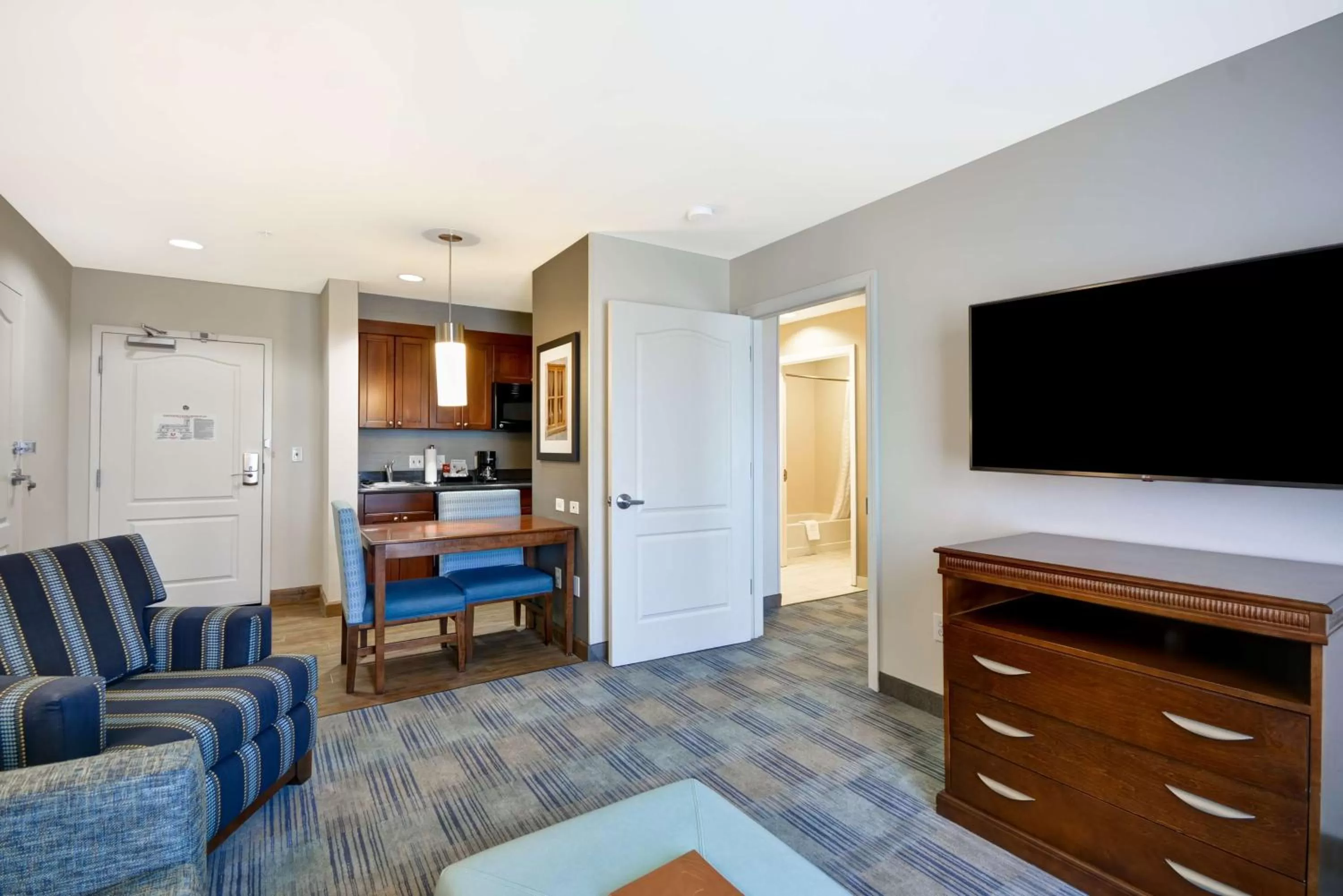 Bedroom, Bed in Homewood Suites by Hilton Wilmington/Mayfaire, NC