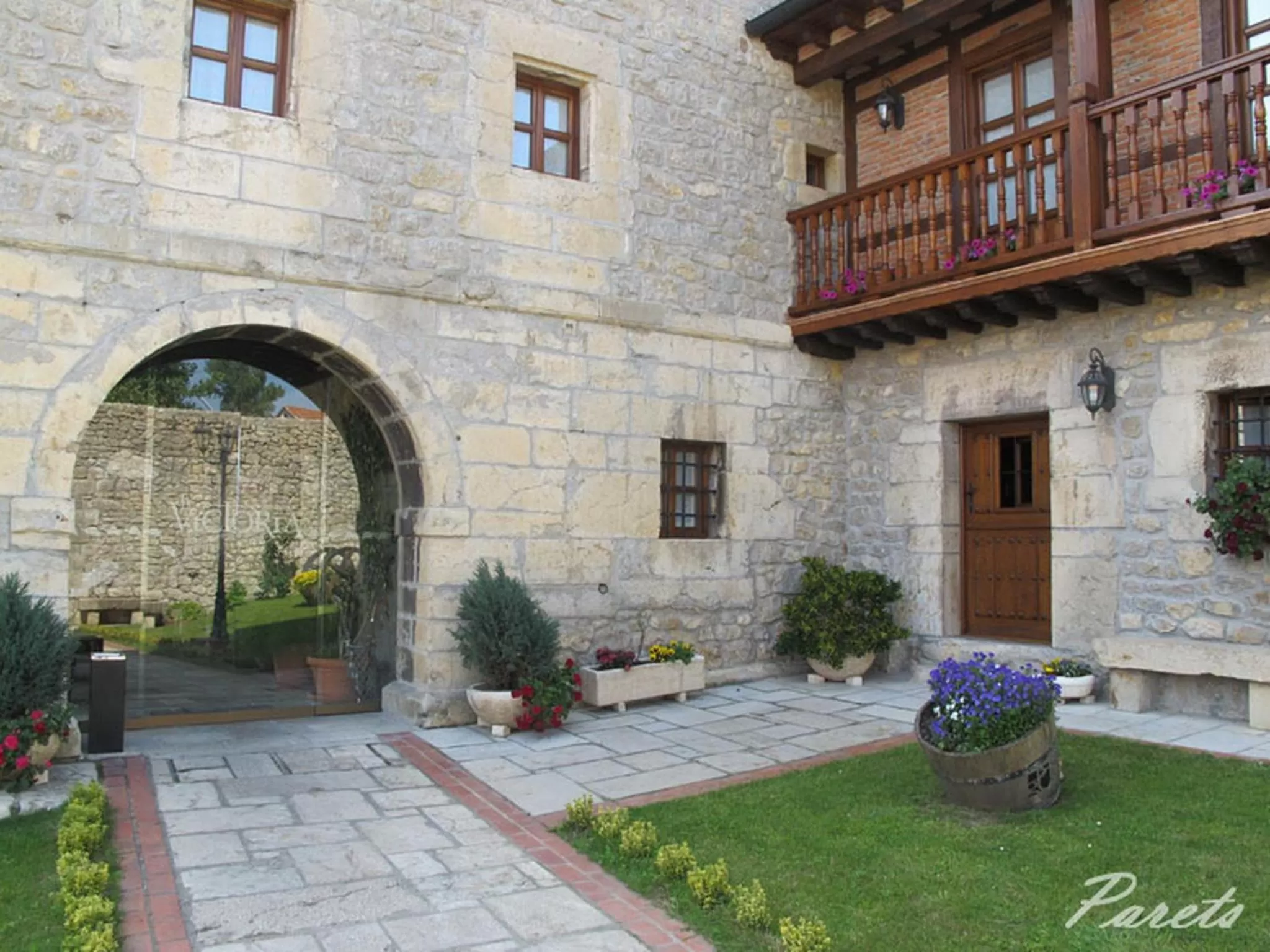 Property building in Posada La Victoria