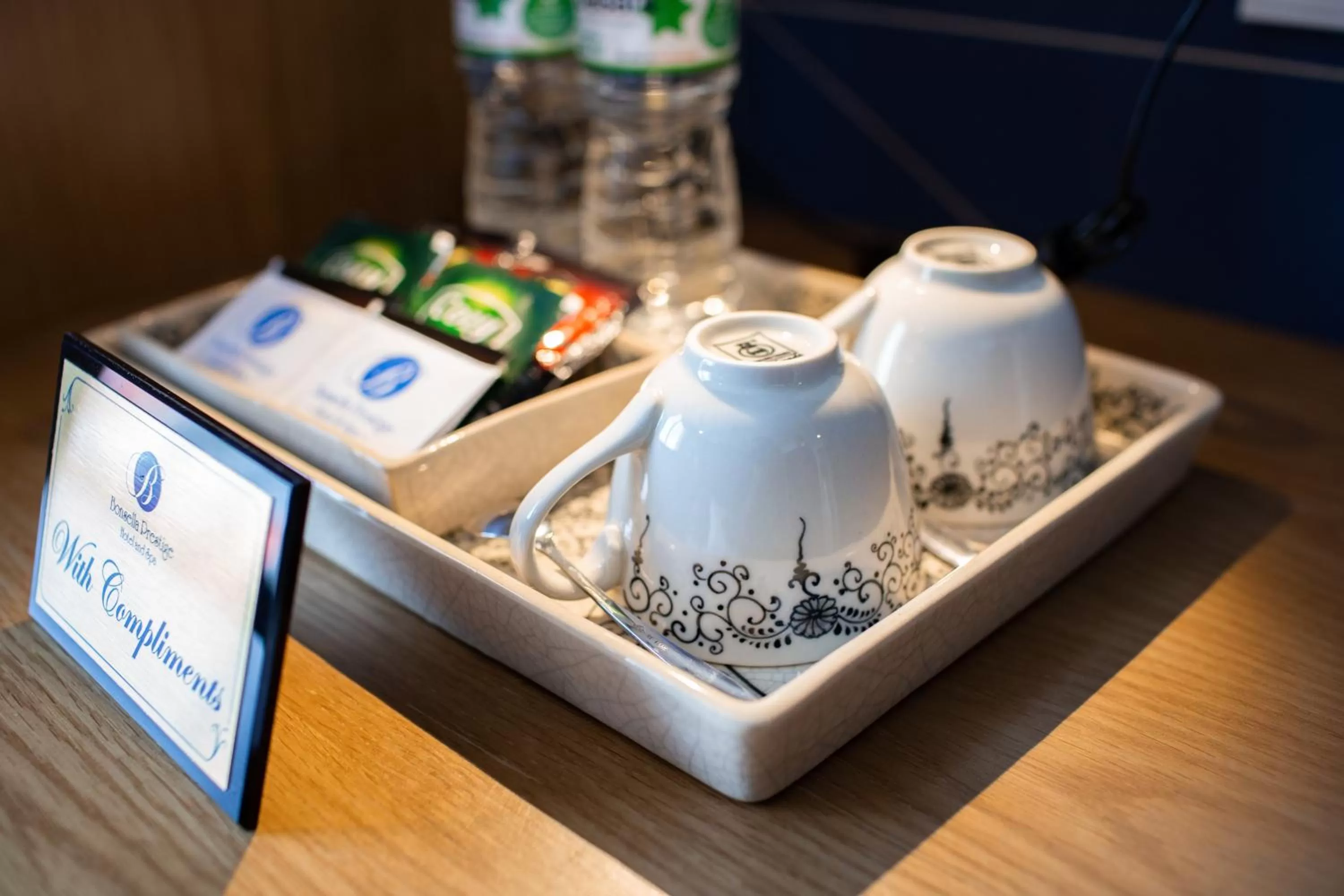 Coffee/tea facilities in May De Ville Legend Hotel & Spa