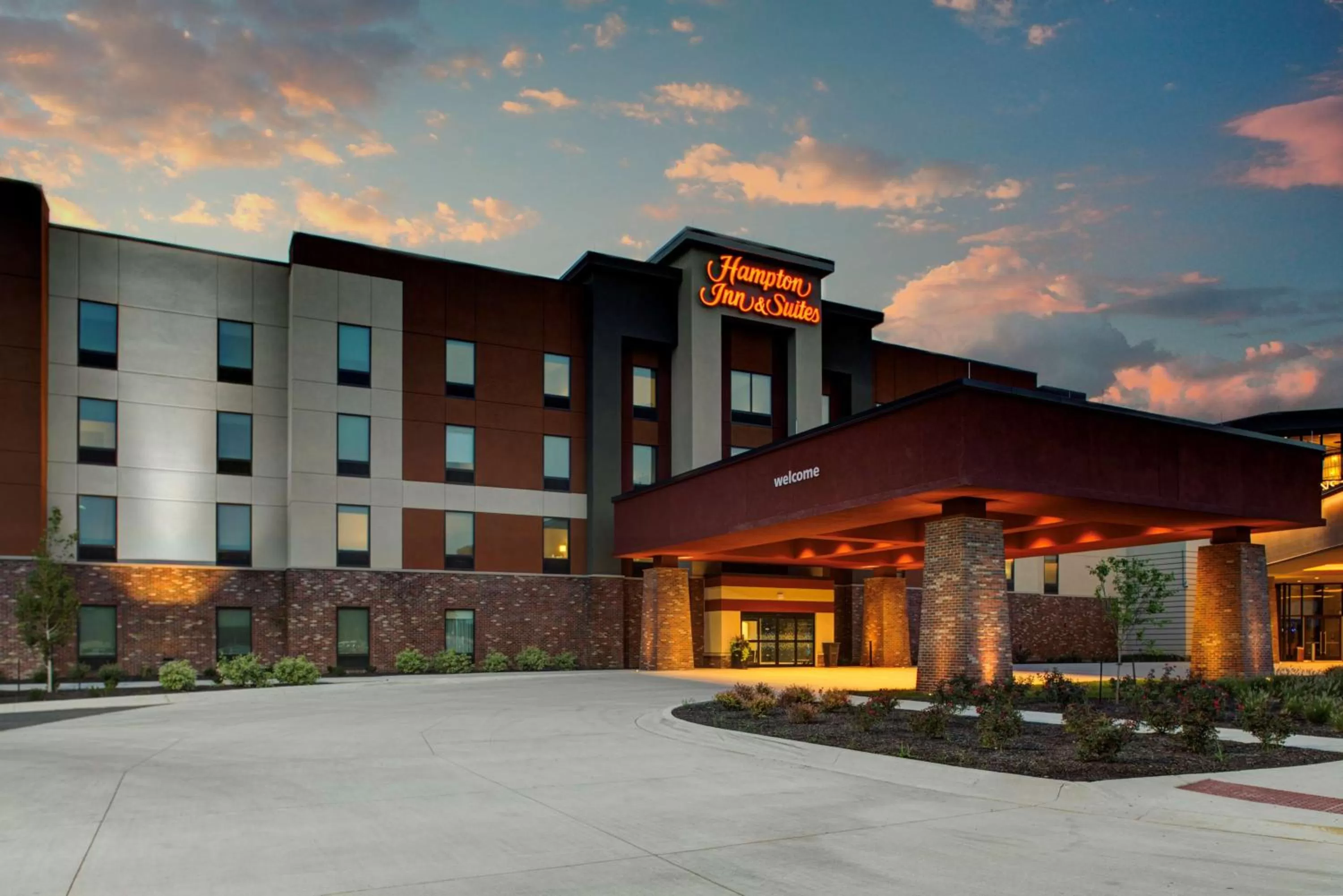 Hampton Inn & Suites Pittsburg Kansas Crossing Casino near Pitt State Univ