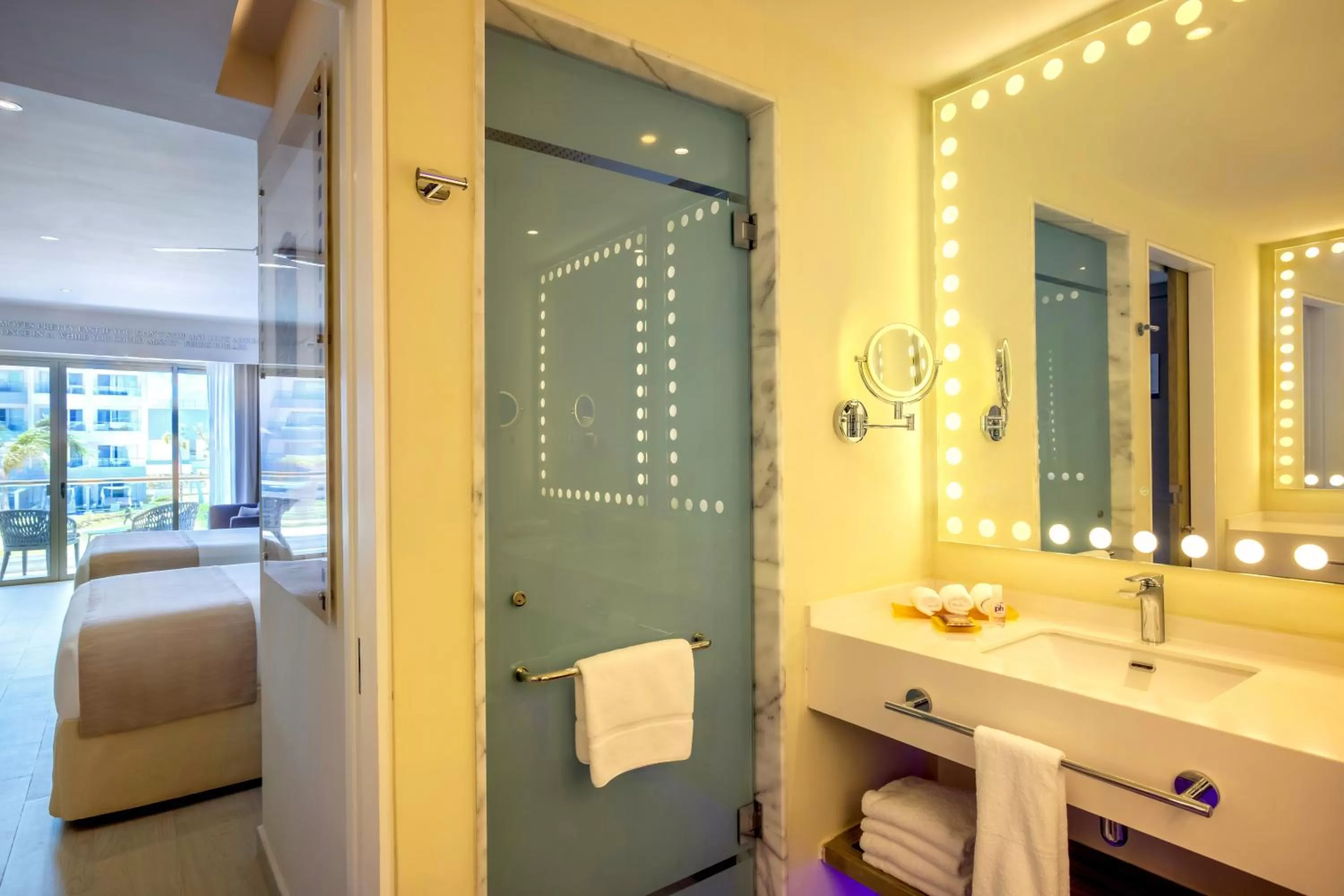 Bathroom in Planet Hollywood Cancun by Royalton, An Autograph Collection All-Inclusive Resort