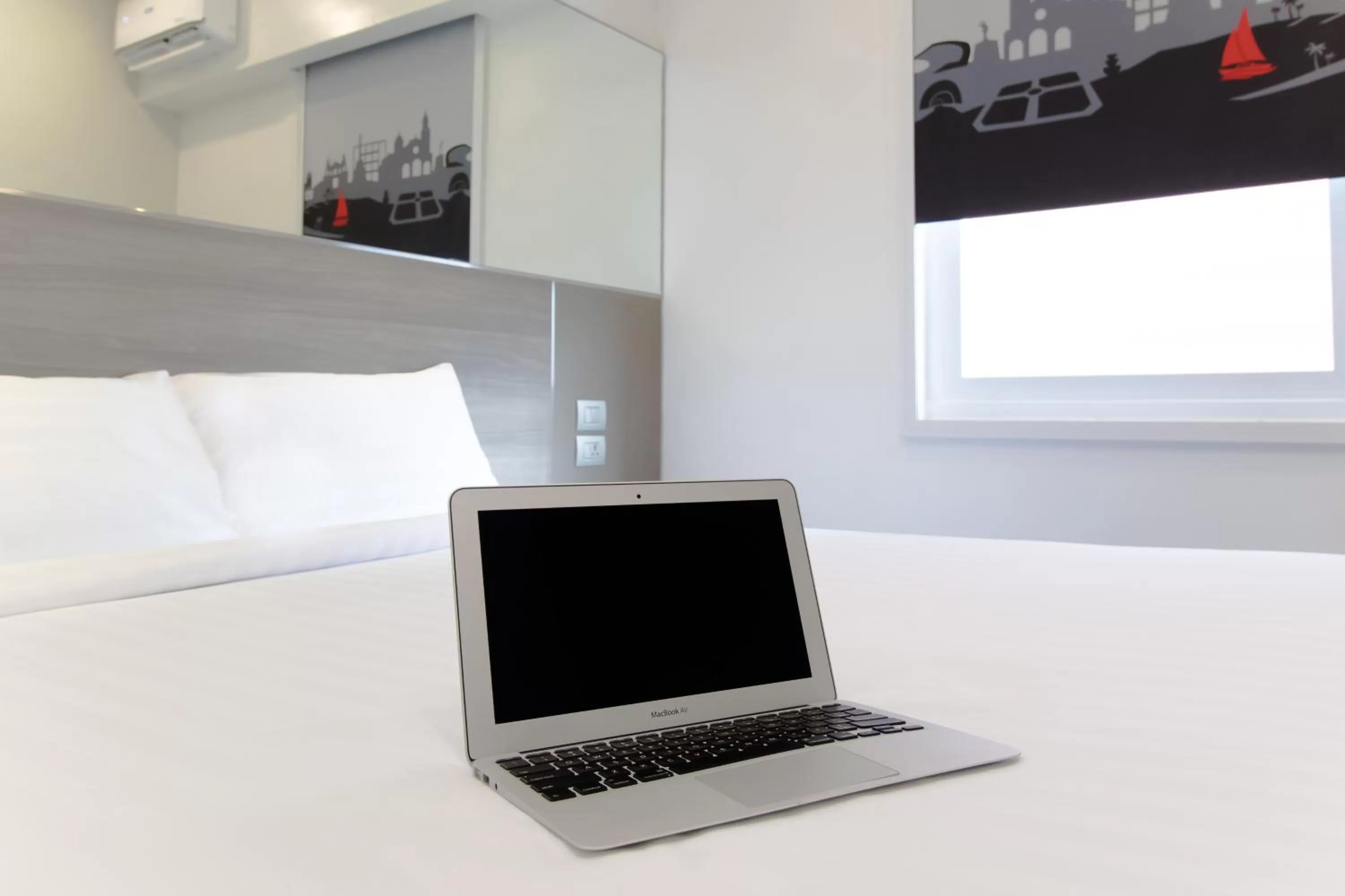 Bed in Red Planet Manila Bay