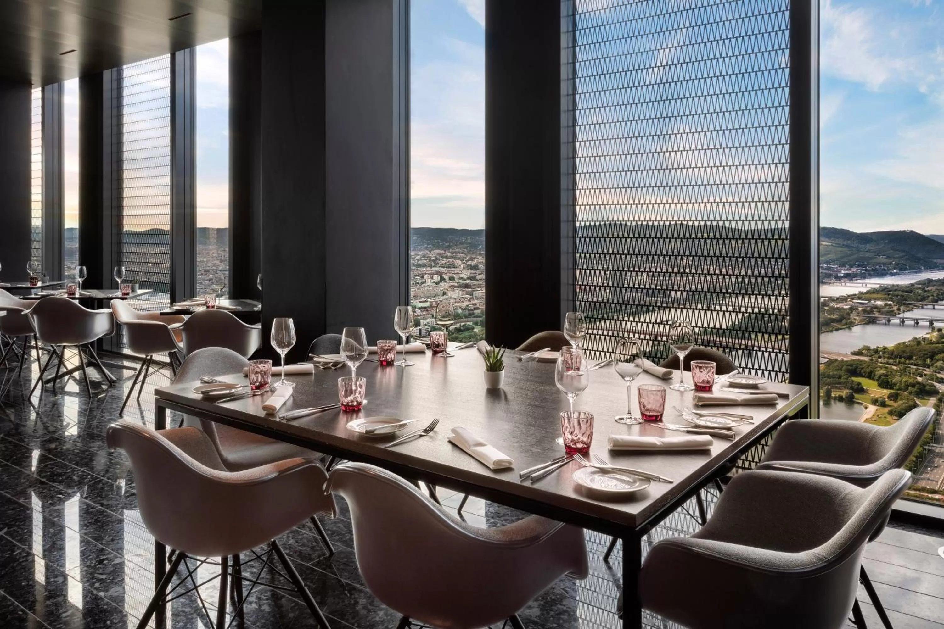 Restaurant/places to eat in Melia Vienna