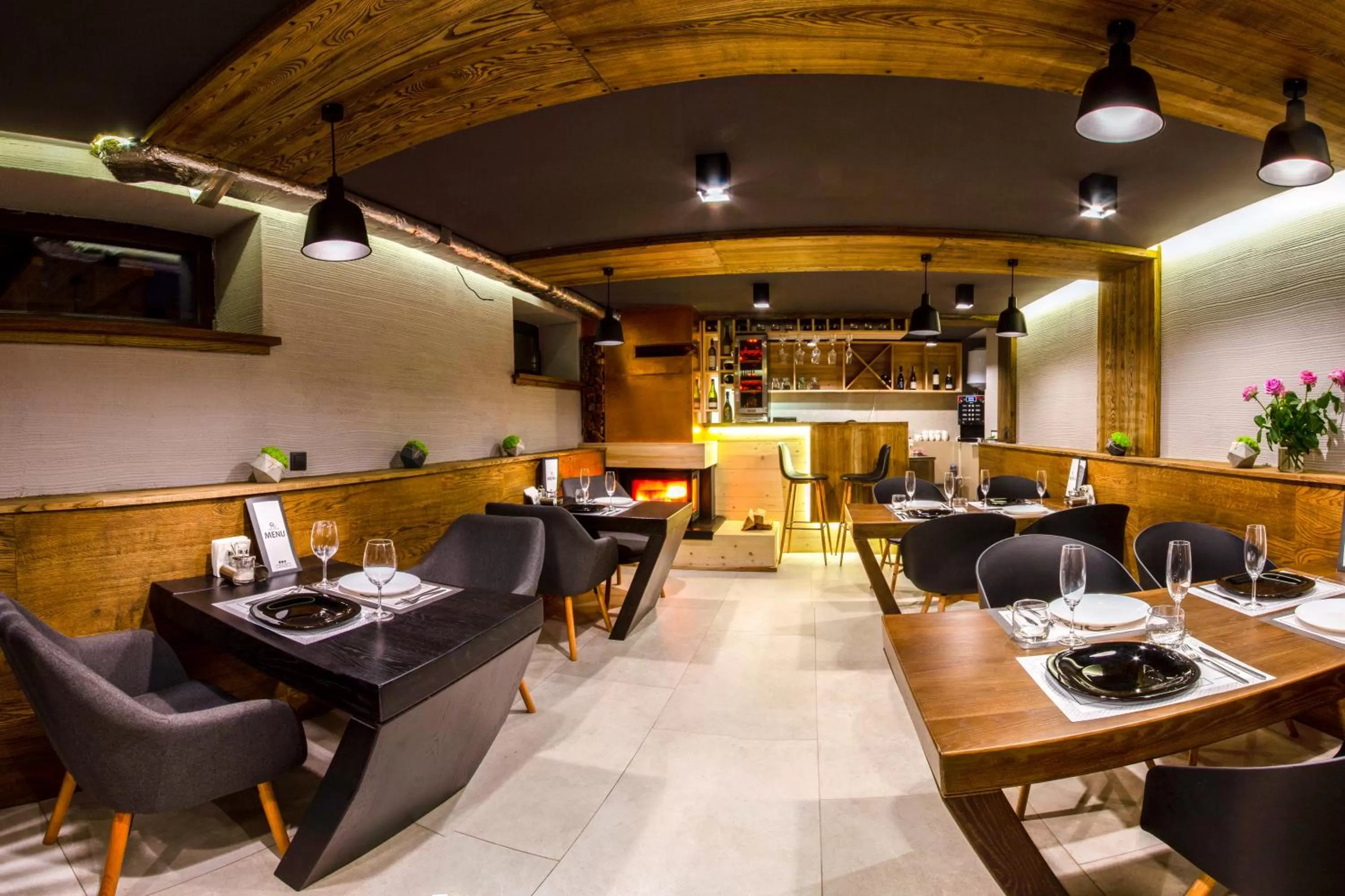 Restaurant/places to eat in FoRest