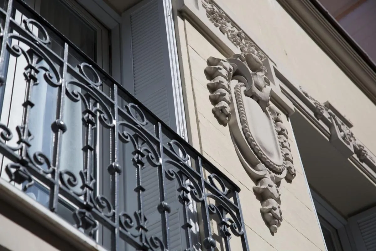 Property building in Hôtel les Cigales