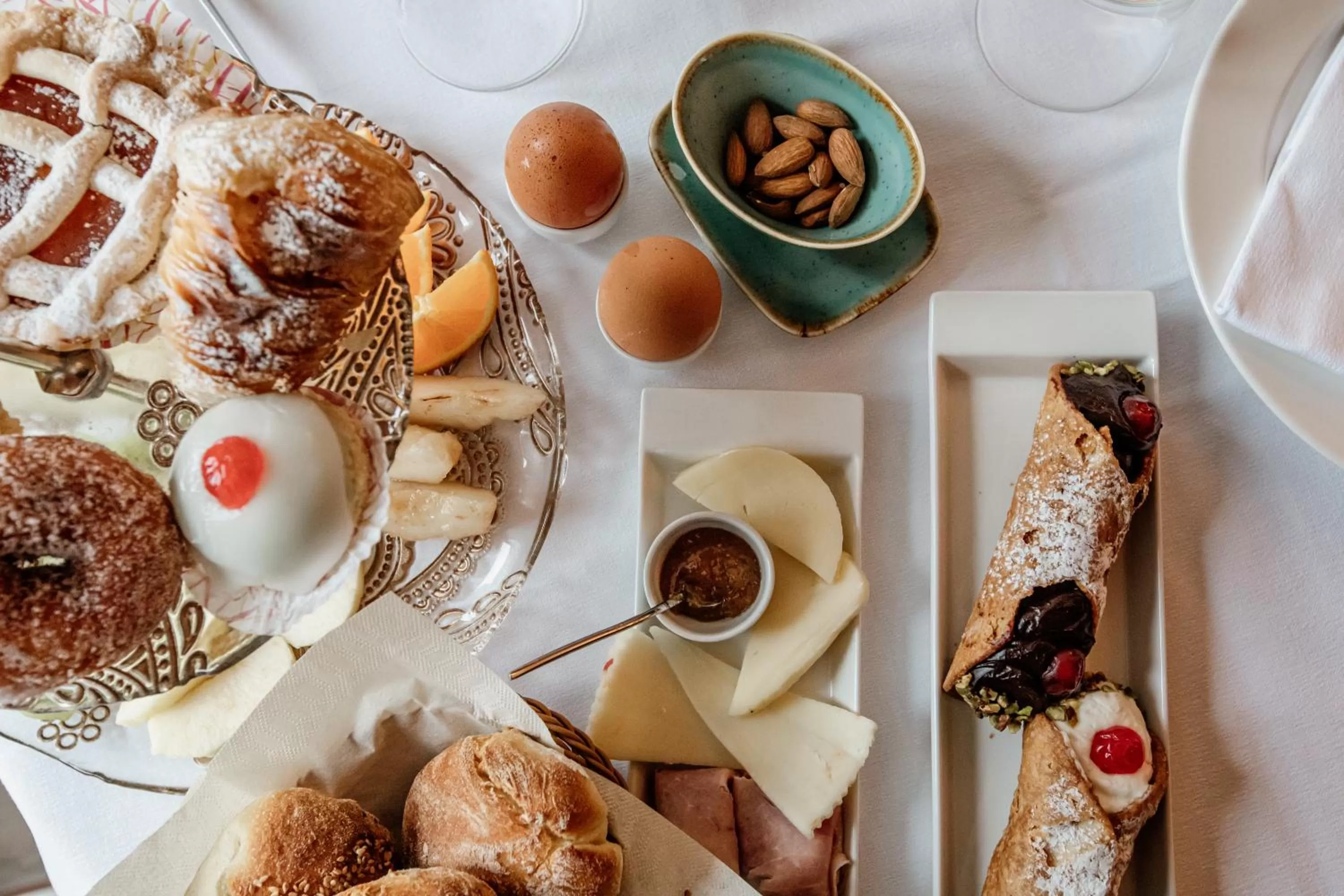 Breakfast in Palazzo Giunta - Porta Marina Ortigia