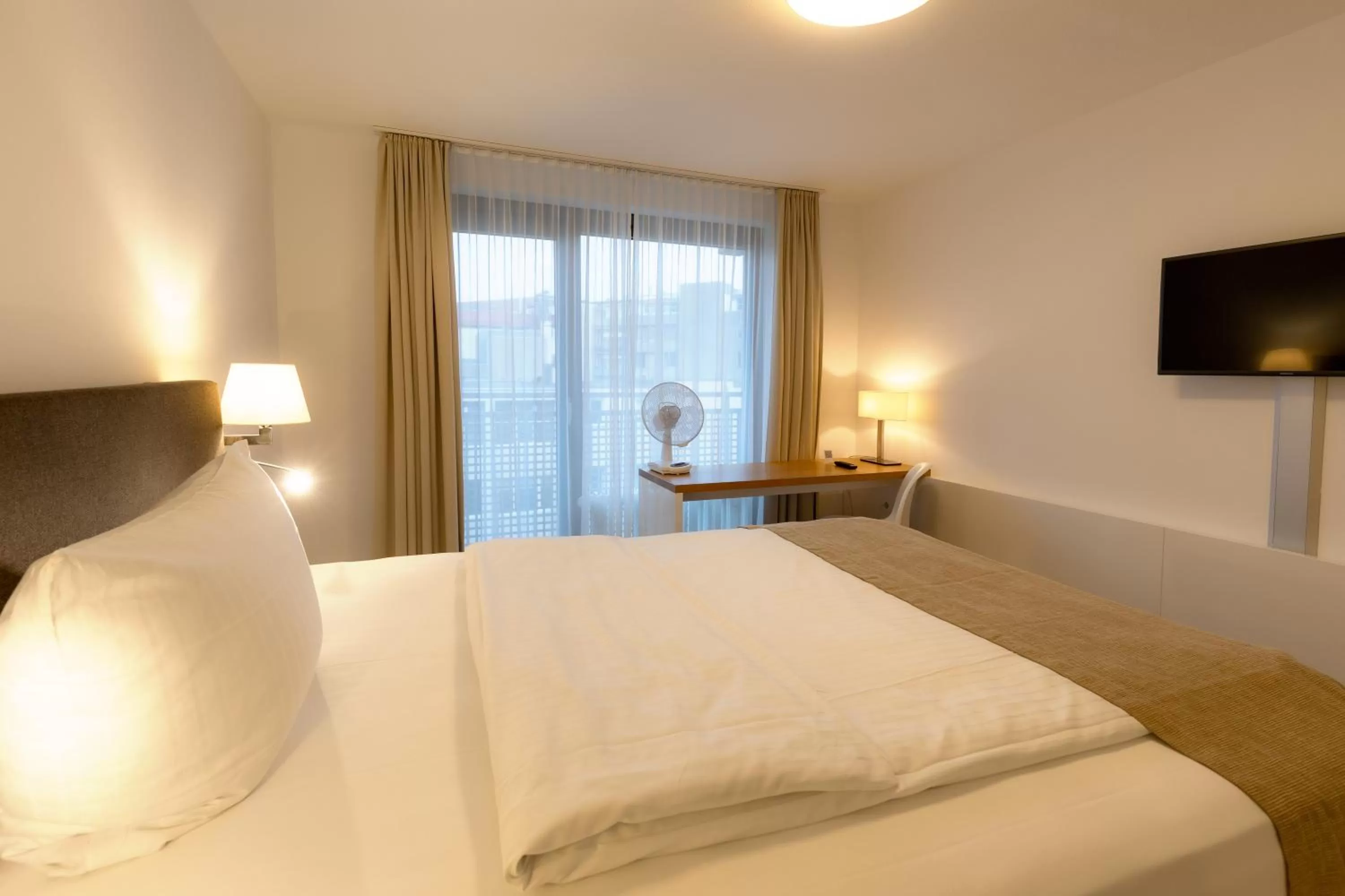 Bed in Downtown Vi Vadi Hotel