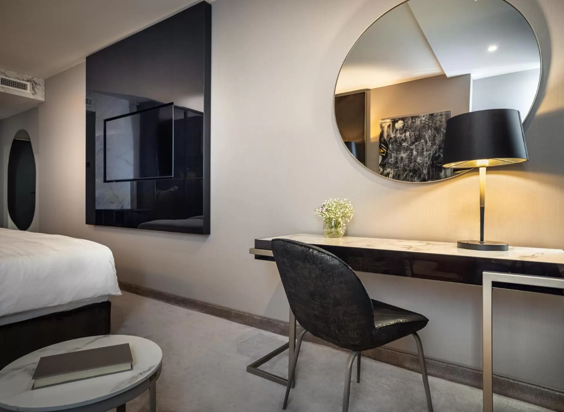 TV and multimedia, Bed in Grand Hotel Adriatic