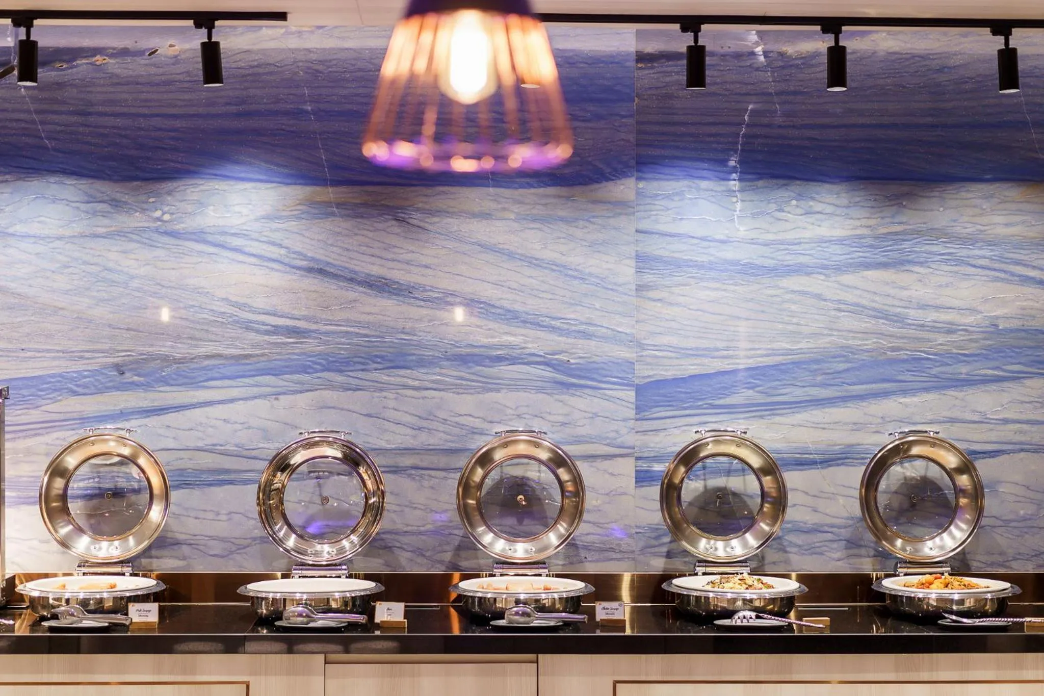 Kitchen or kitchenette in Fifth Pattaya Jomtien By Shiwalai Int