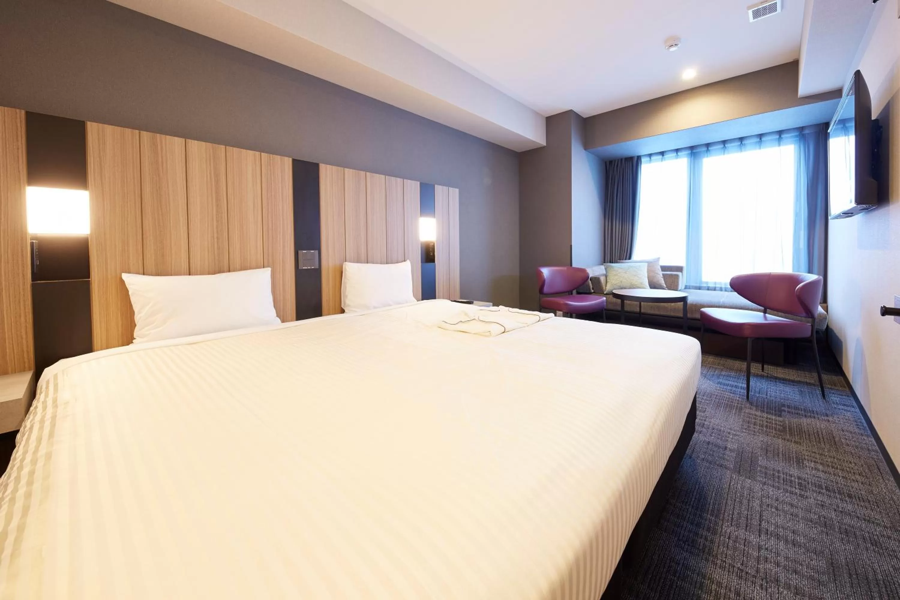 Deluxe King Room in hotel MONday Kyoto Karasuma Nijo