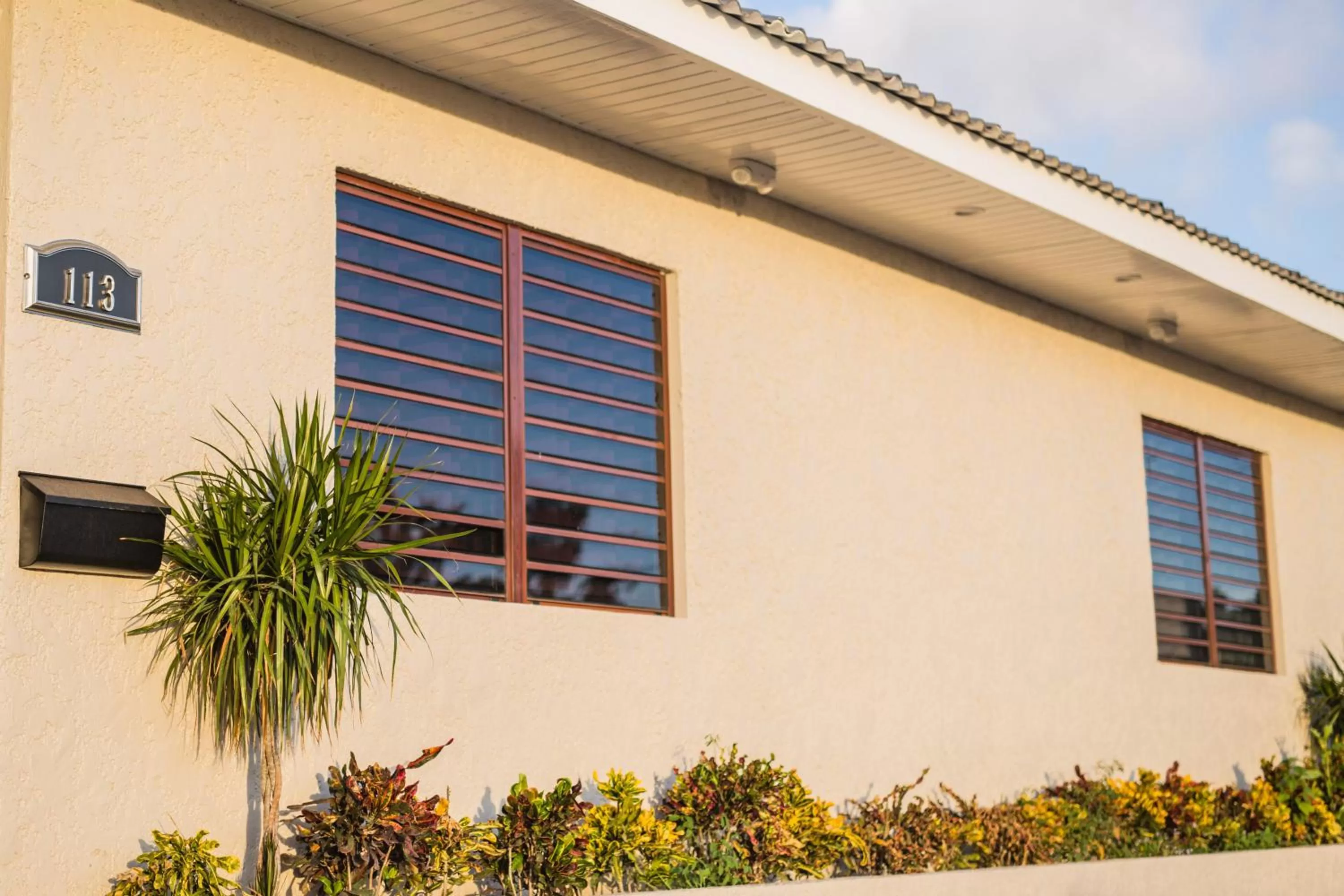 Facade/entrance in The Pier Beach Inn & Suites