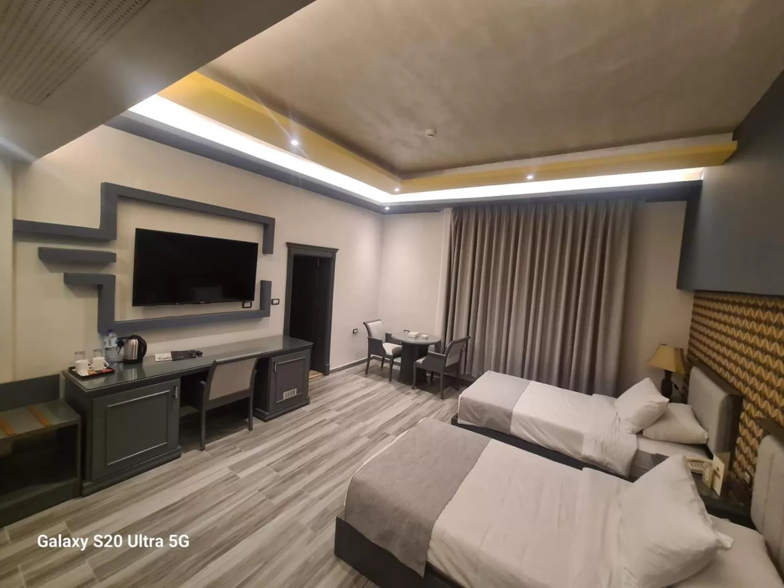 Photo of the whole room, Bed in Hisham Hotel