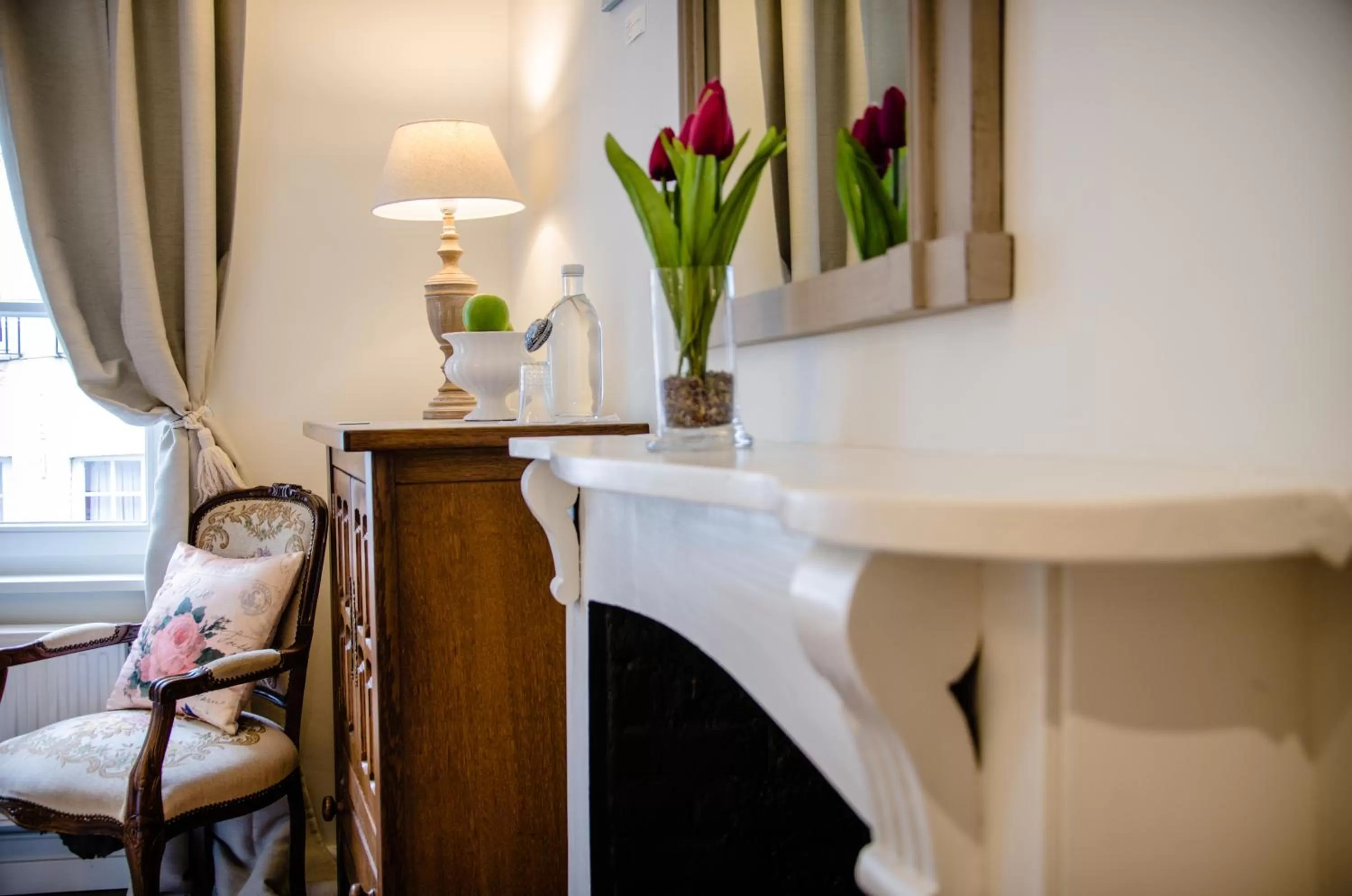 Bedroom in The White Queen B&B