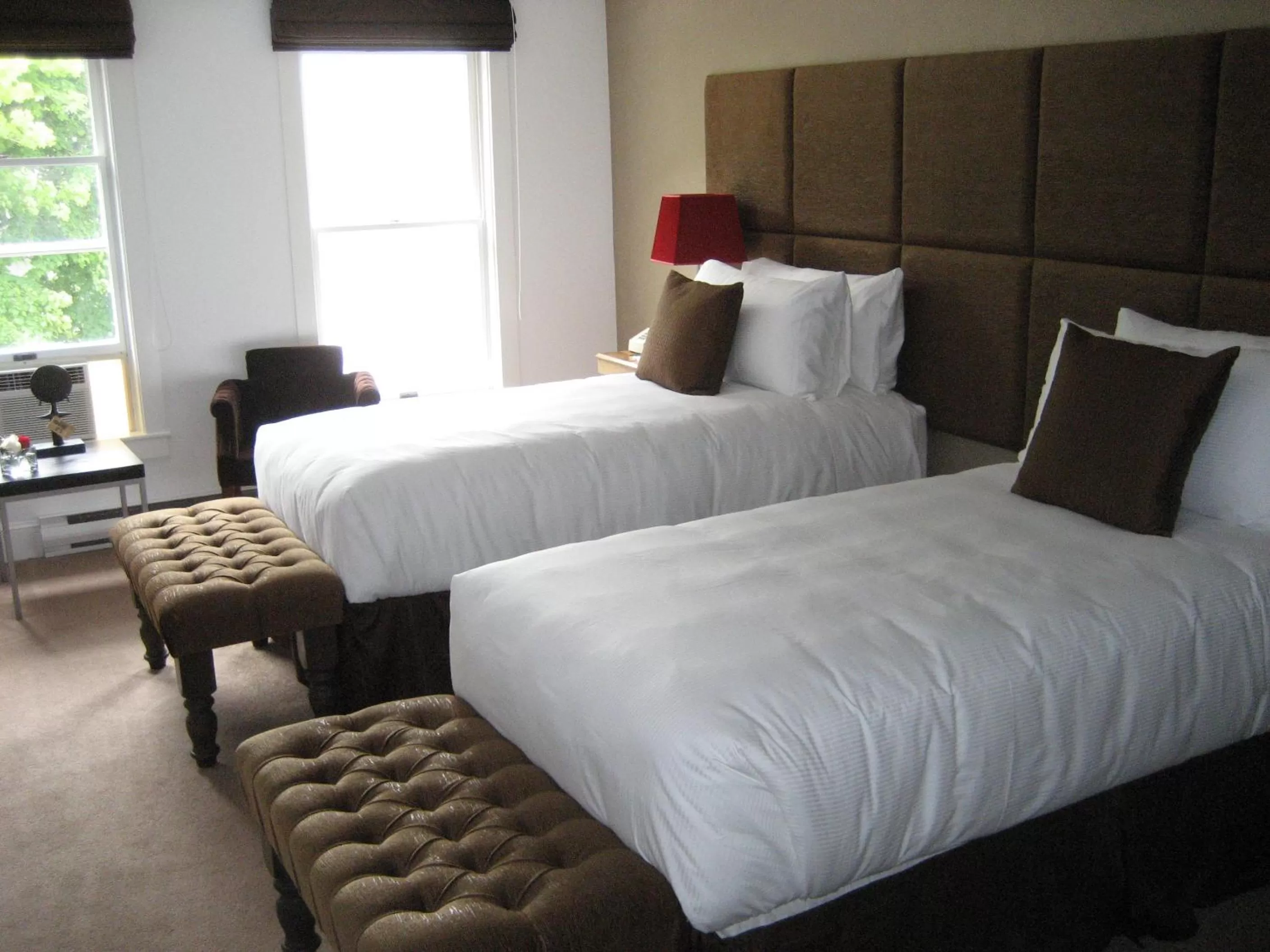 Deluxe Twin Room with Sea View in Relais Chateaux Camden Harbour Inn