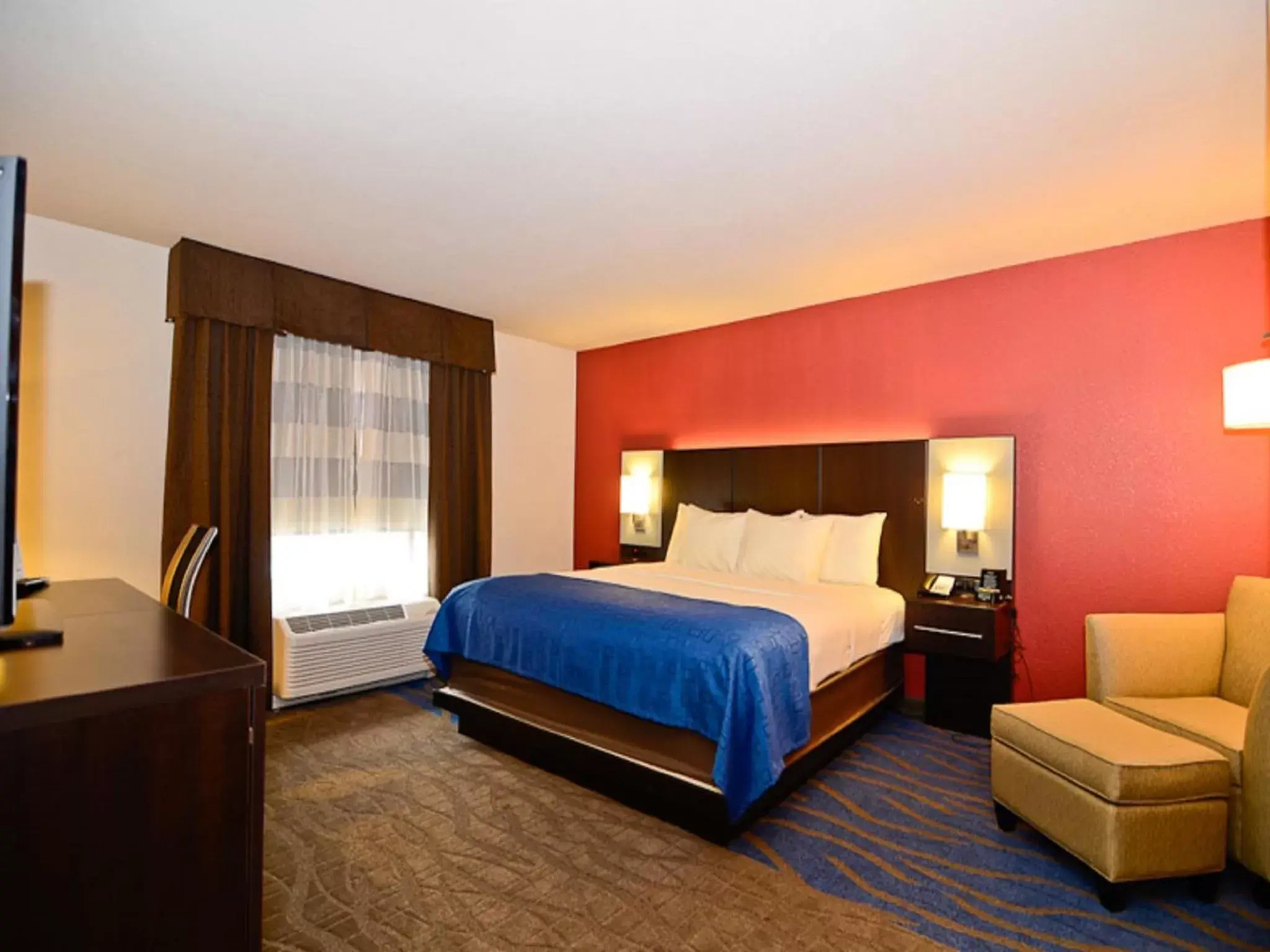 King Studio in Astoria Hotel & Event Center King Studio in Astoria Hotel & Event Center