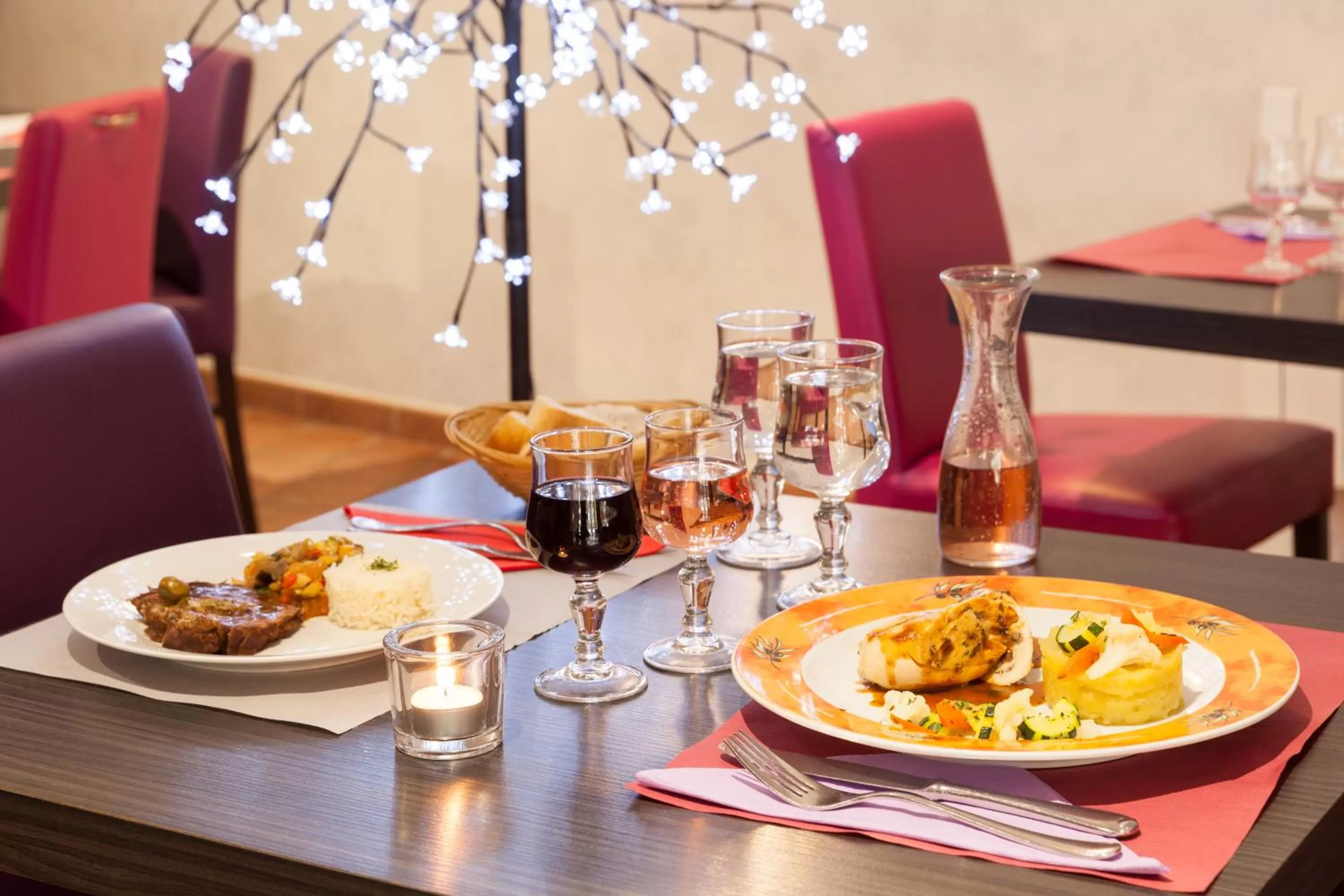 Patio in Charme Hôtel, Montbéliard Sud