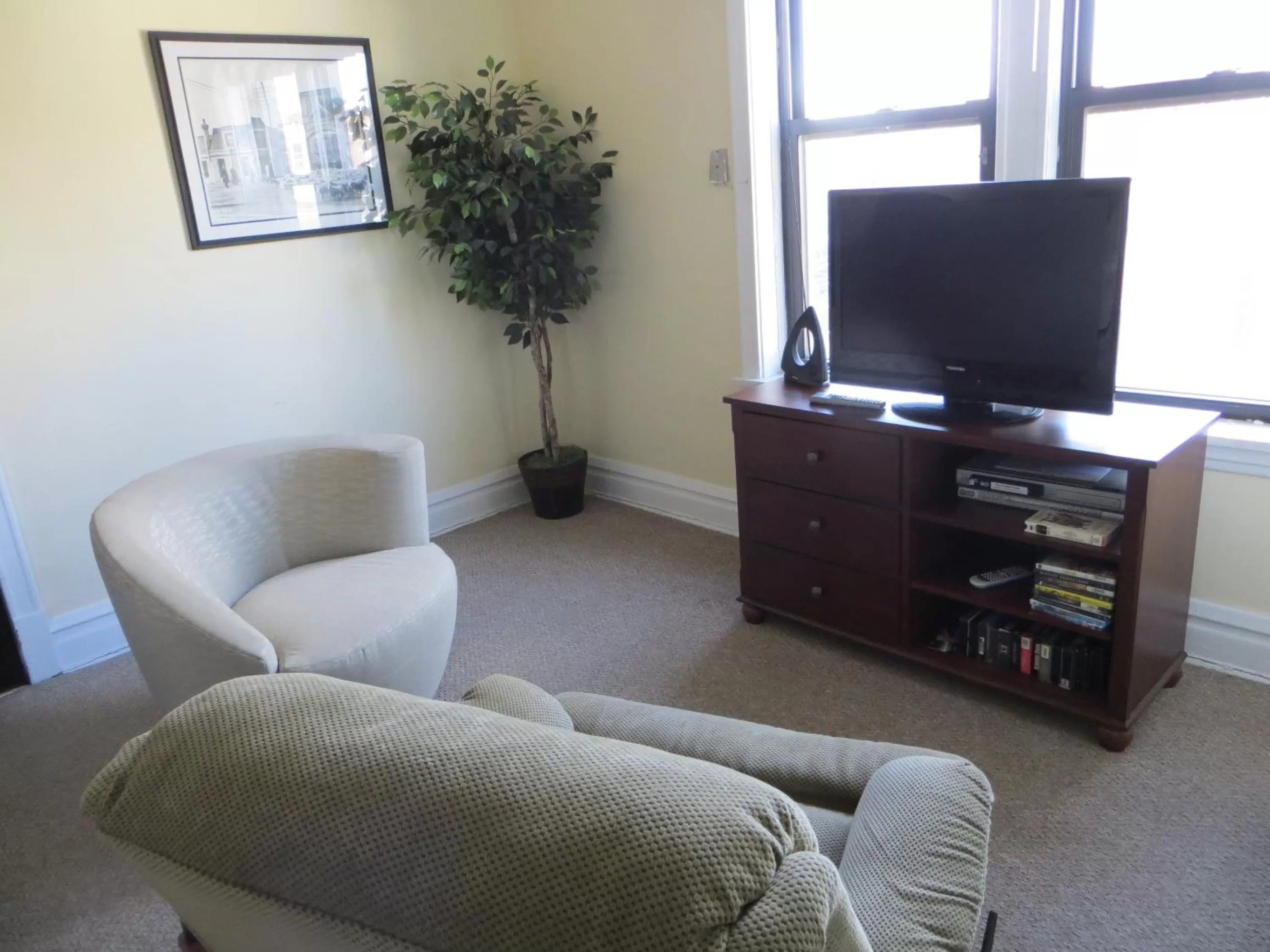 TV and multimedia in The Polo Inn Bridgeport U.S.A.