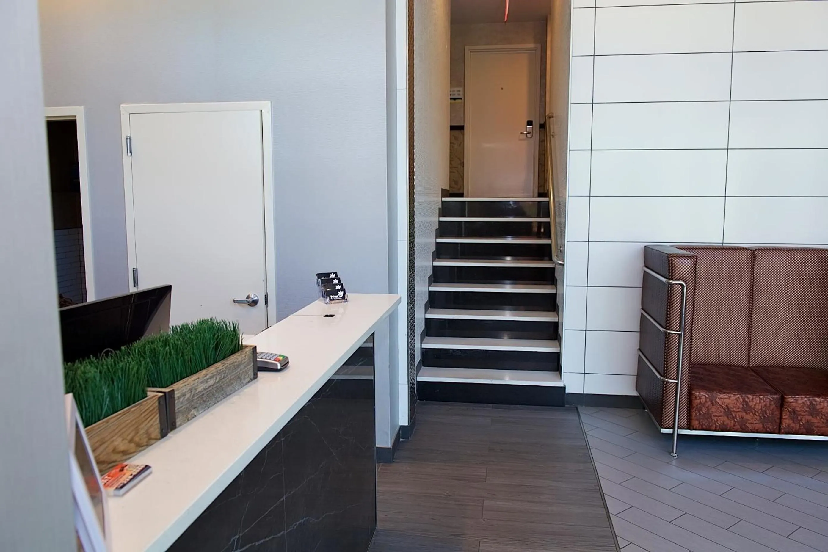 Lobby or reception in 7 Days Hotel