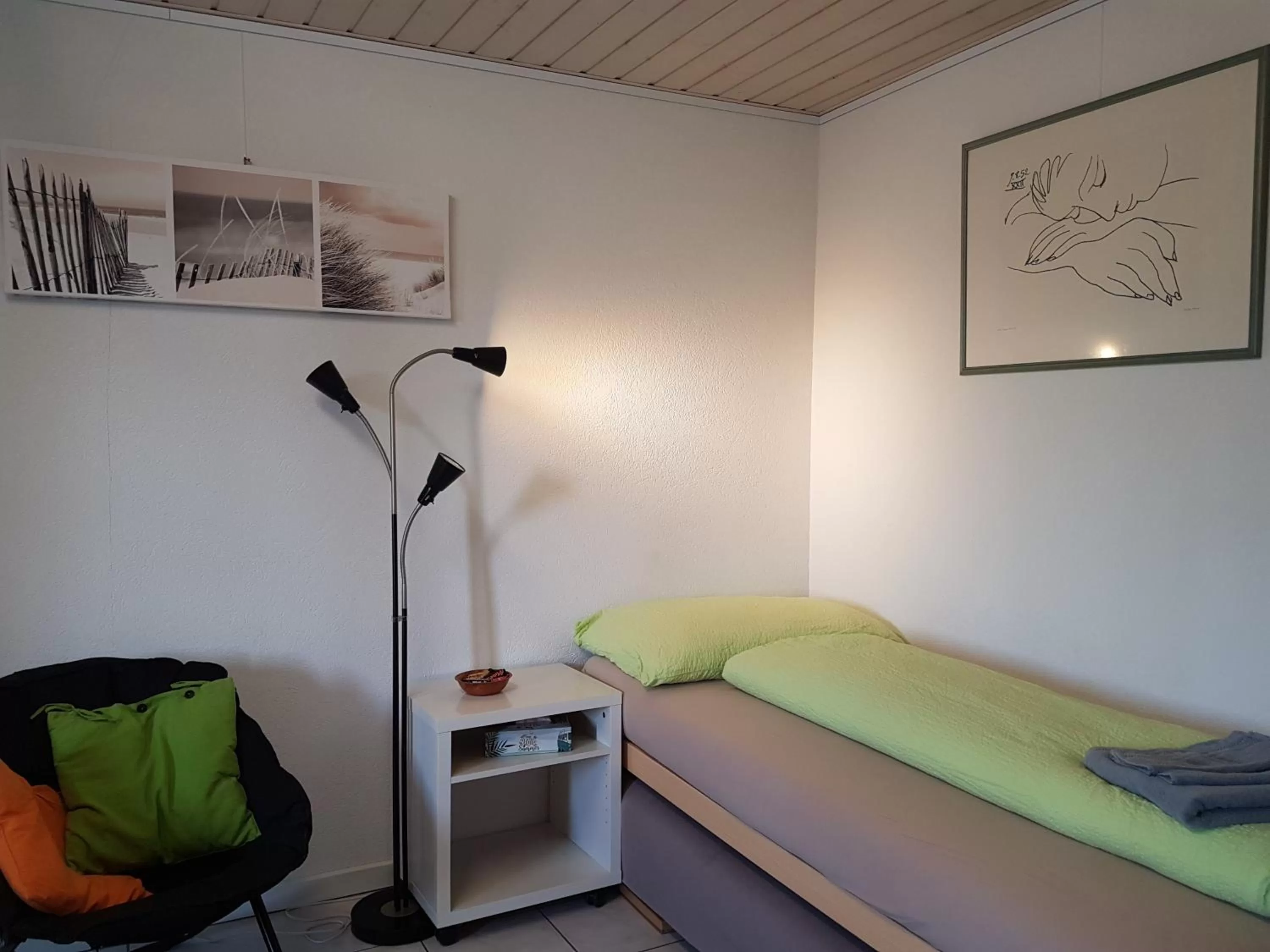 Bed in BNB Tuileries