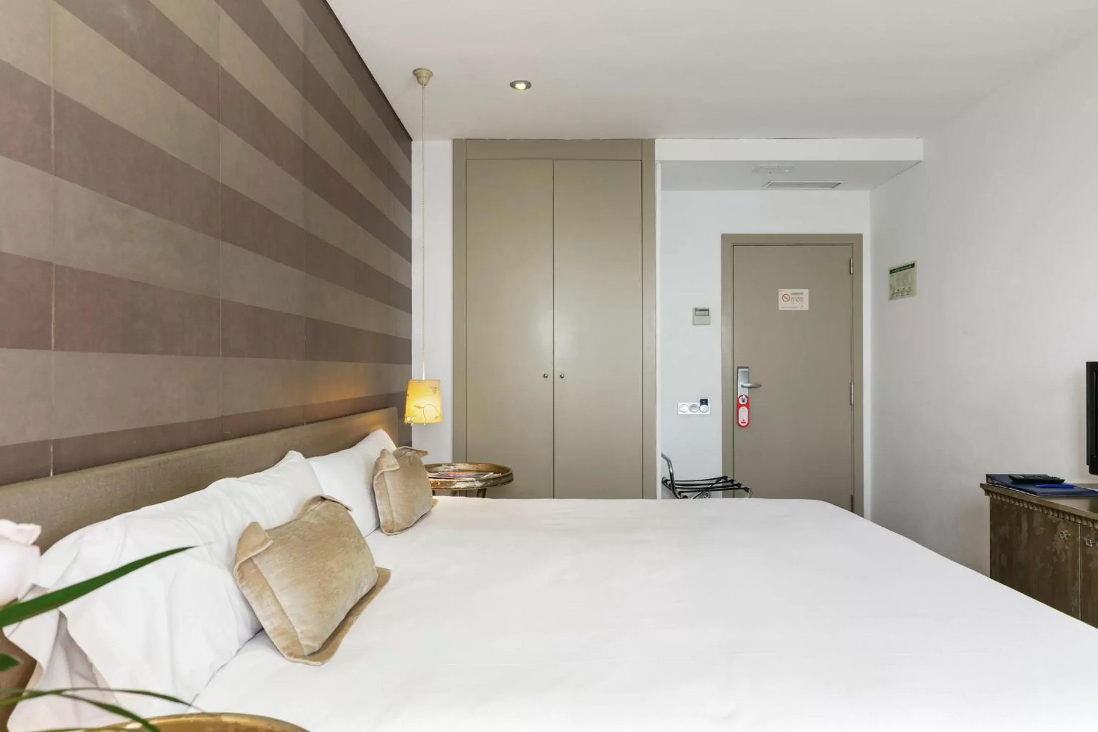 Bed in Globales Acis y Galatea