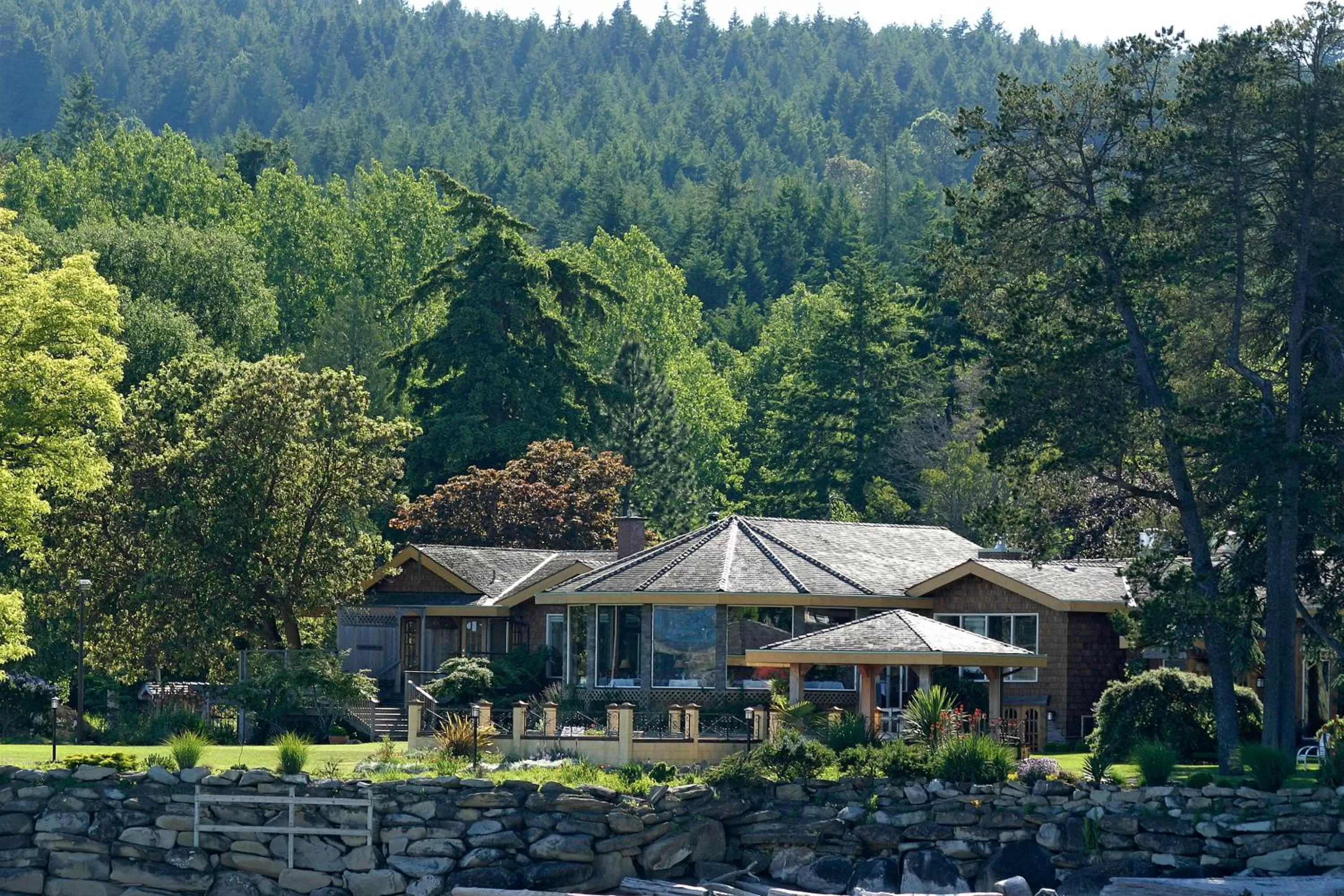 Property building in Galiano Oceanfront Inn & Spa