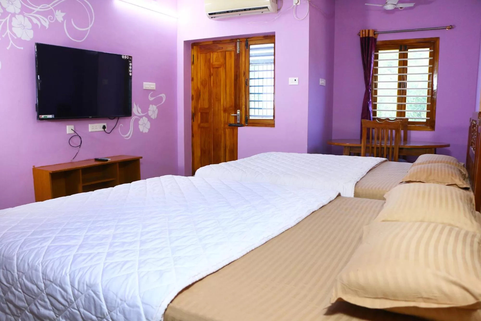 Bed in Bluetique Beach House