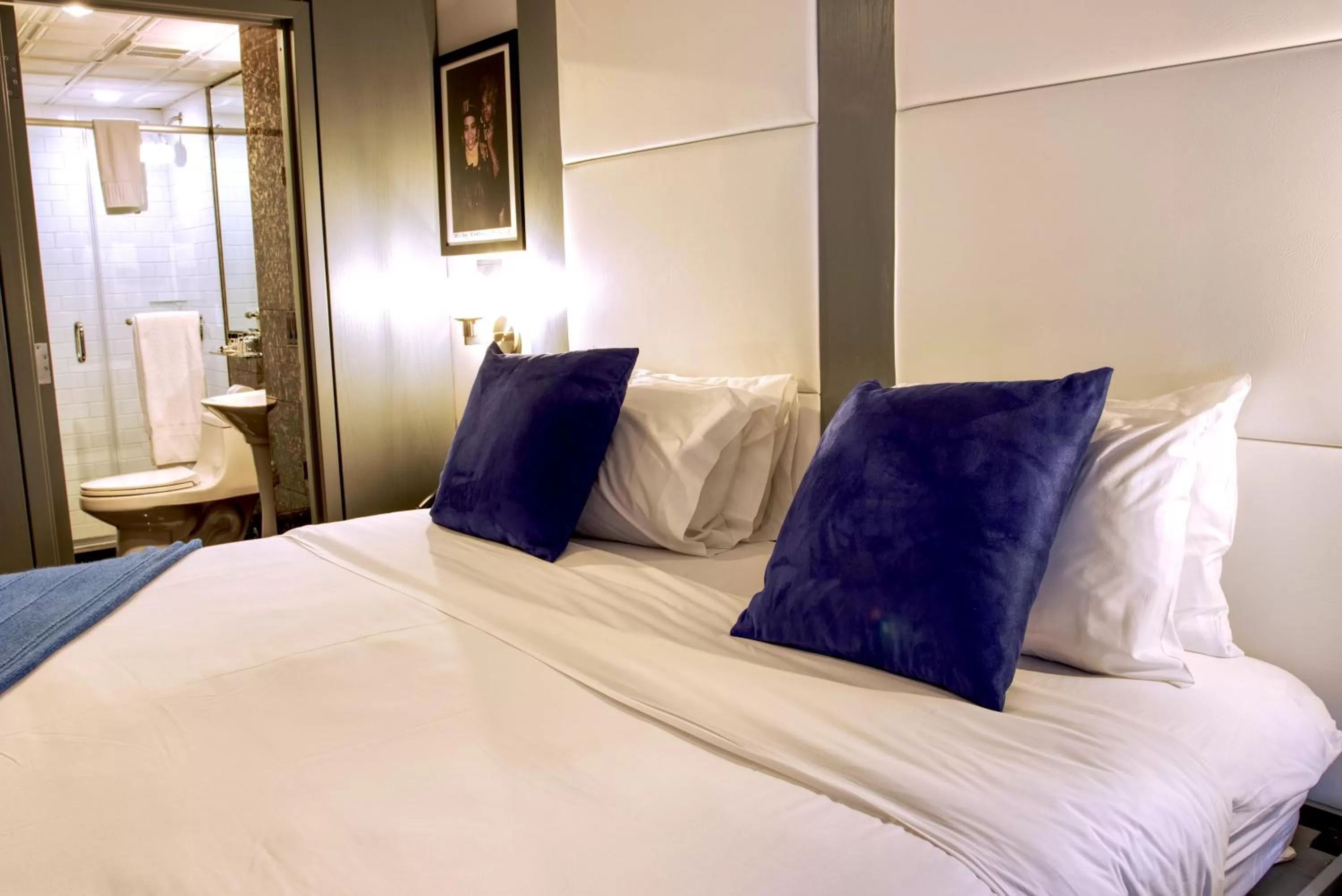 Bedroom, Bed in The Ridge