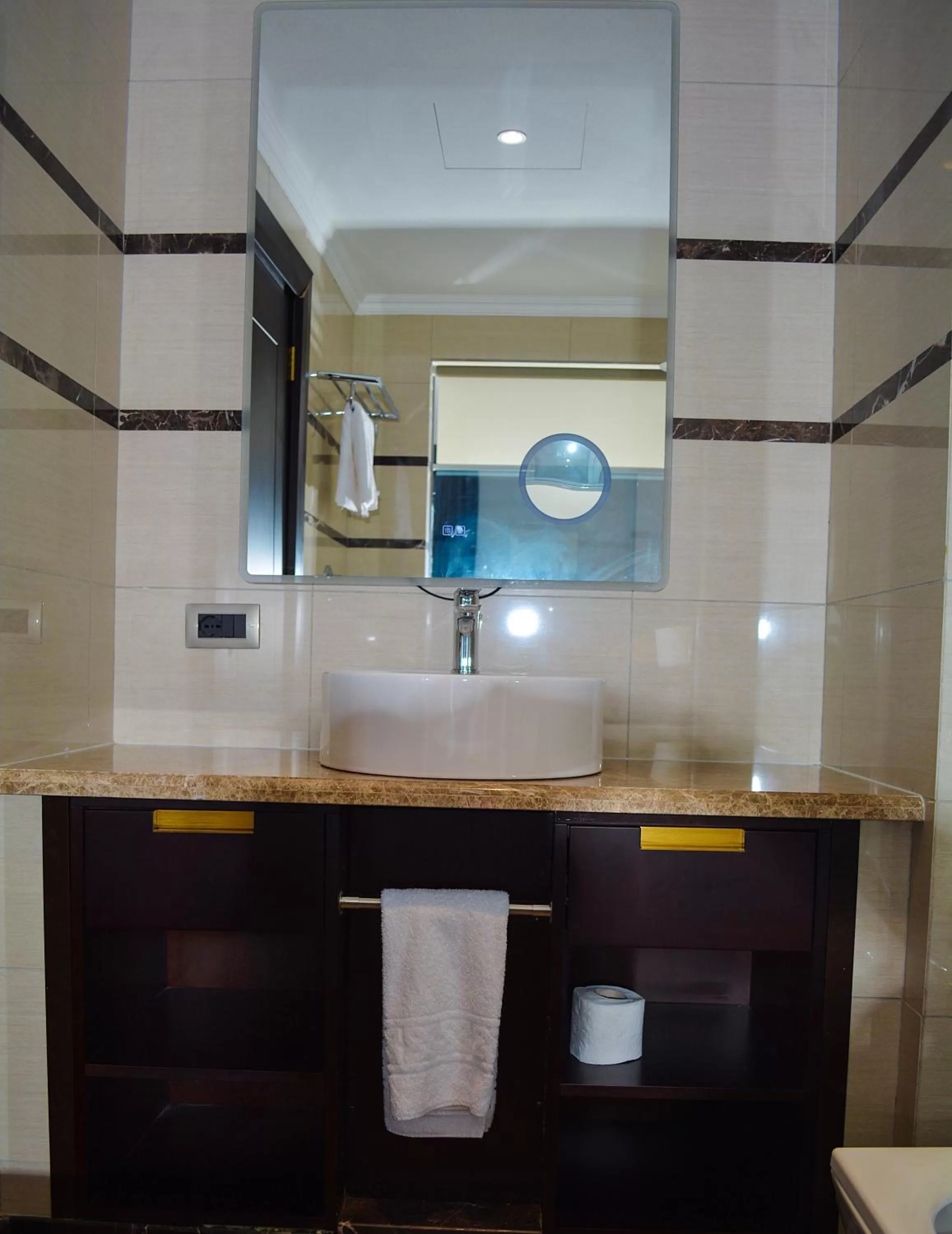 Bathroom in Djeuga Palace Hotel