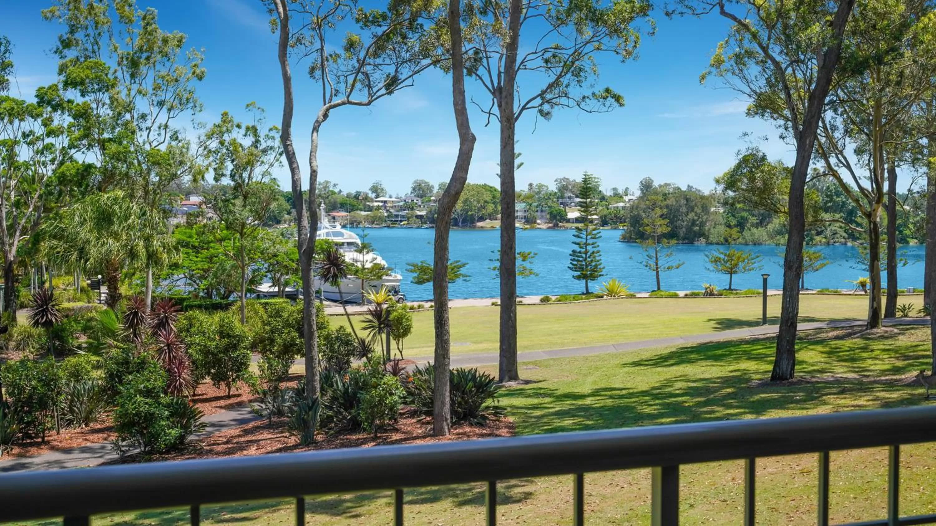 Photo of the whole room in InterContinental Sanctuary Cove Resort by IHG