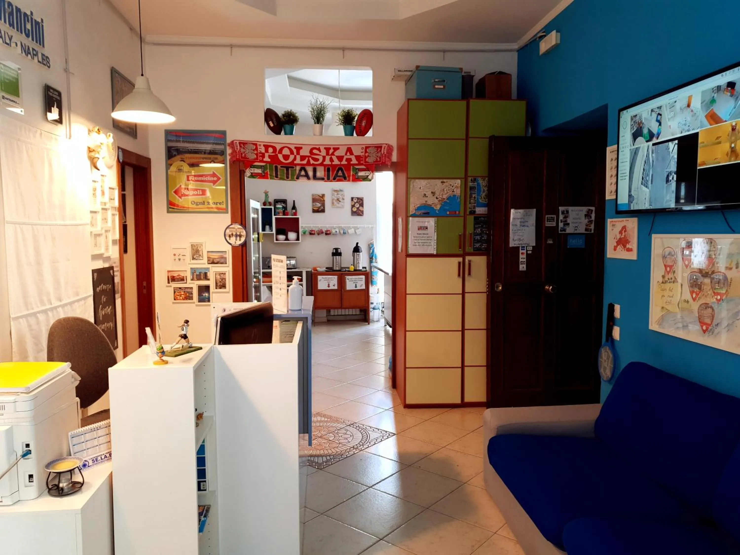 Lobby or reception in Hostel Mancini Naples