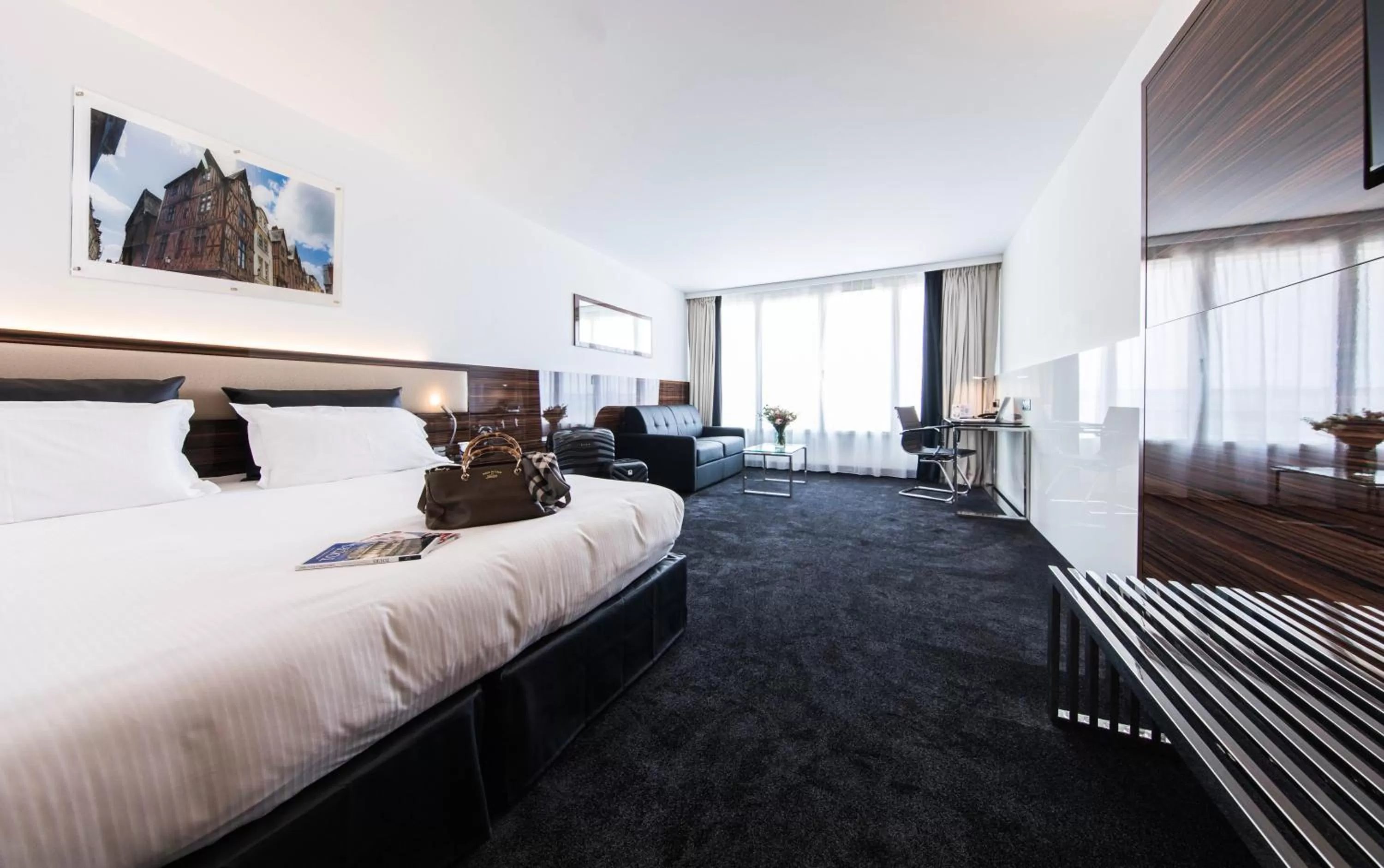 Photo of the whole room, Bed in Westotel Tours Val de Loire