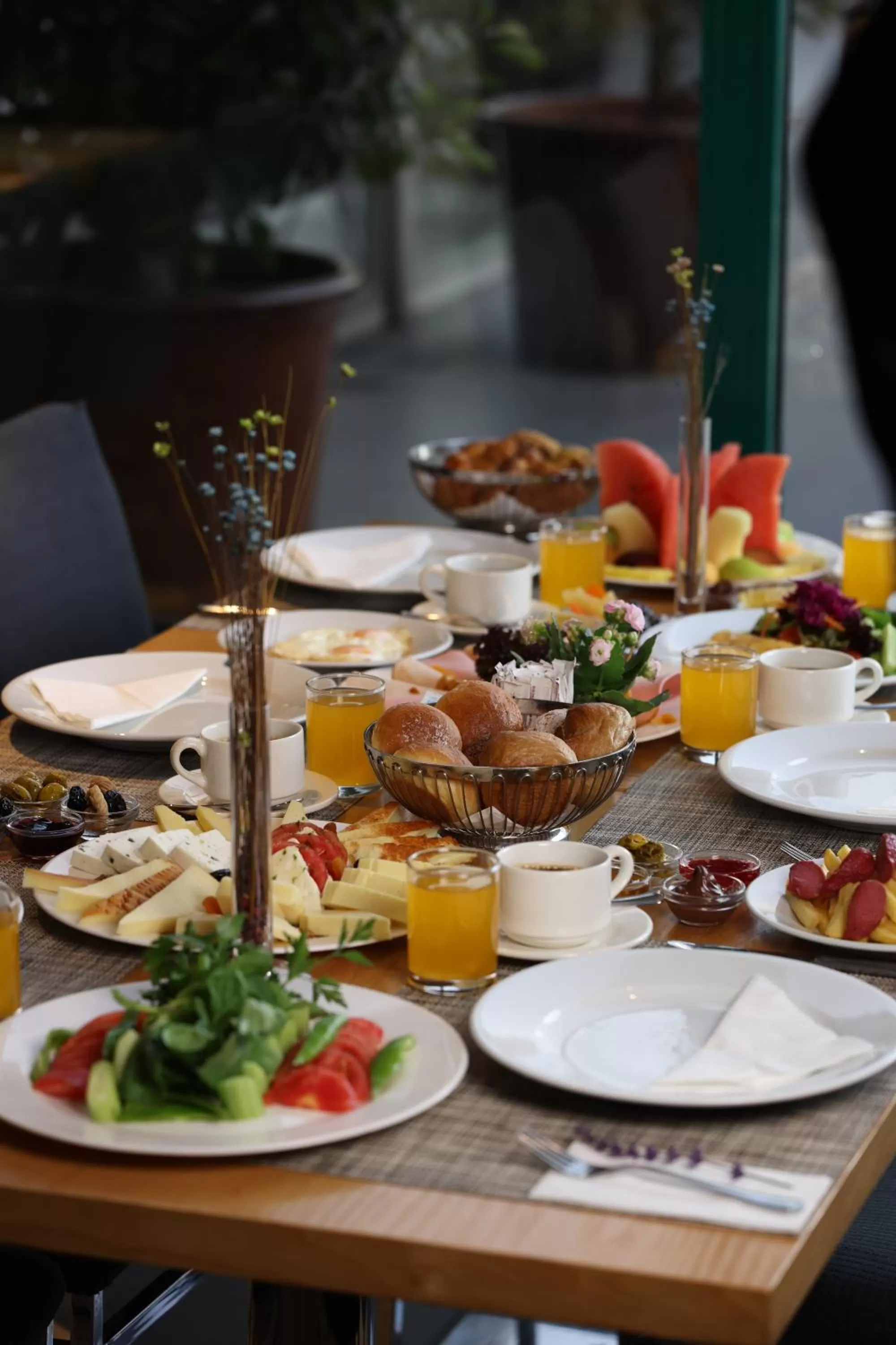 Breakfast, Lunch and Dinner in Nova Plaza Prime Hotel