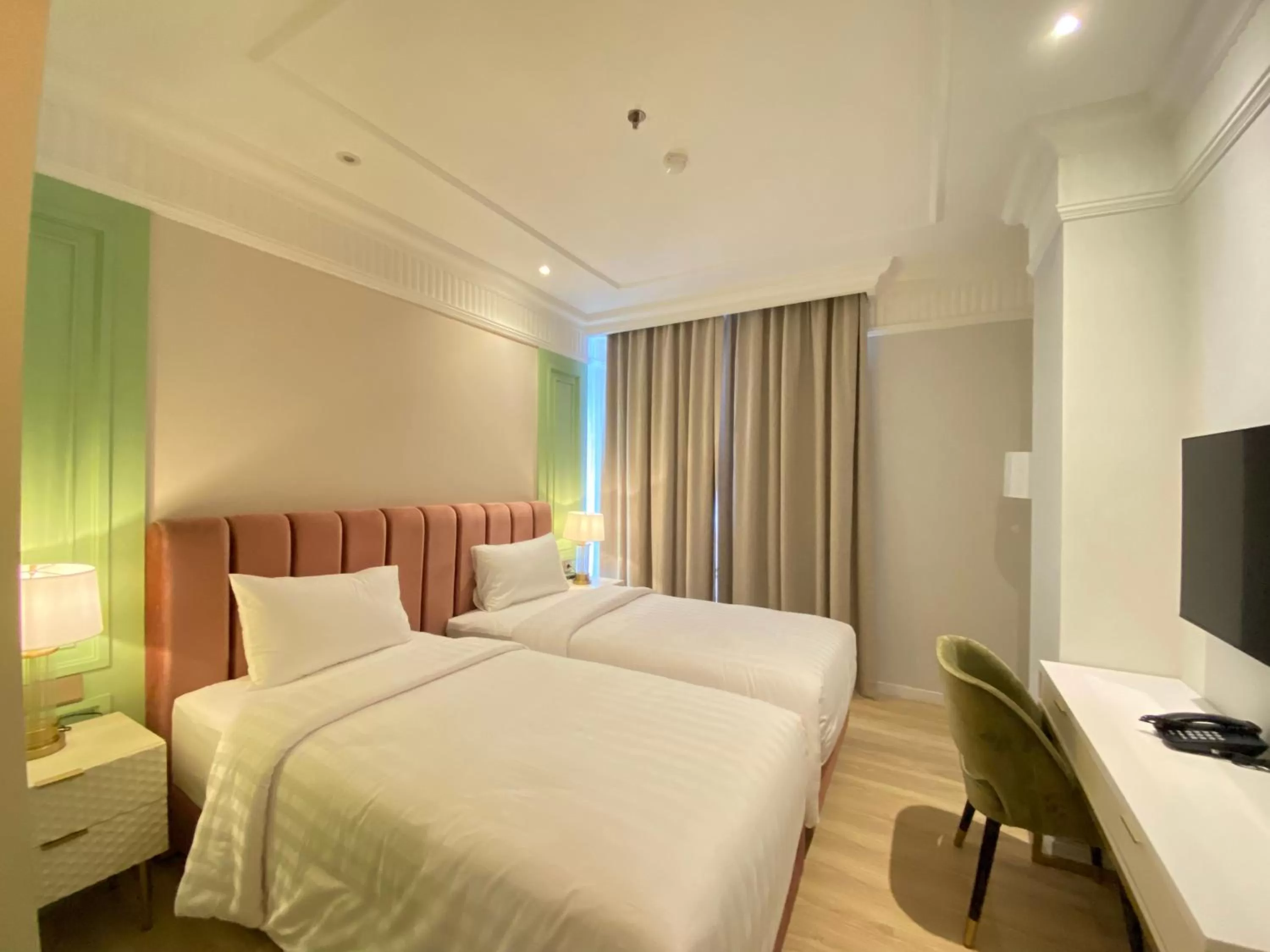 Bed in Maia Hotel Jakarta