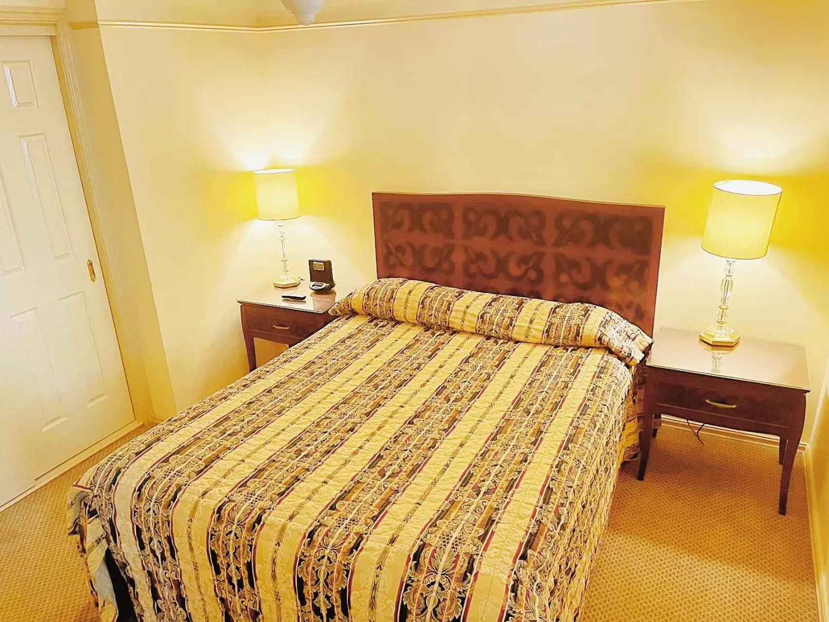 Suite in Royal Albert Hotel Suite in Royal Albert Hotel