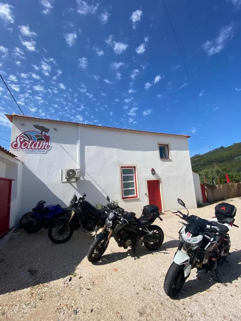 Property Building in Sotam Country House EN342