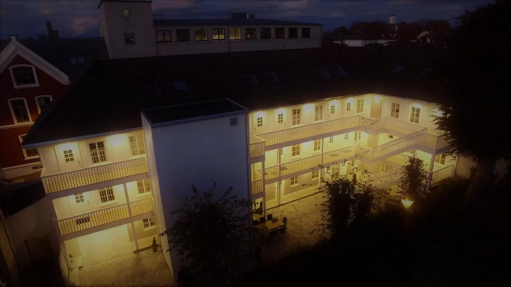 Night in Stavanger Housing Hotel