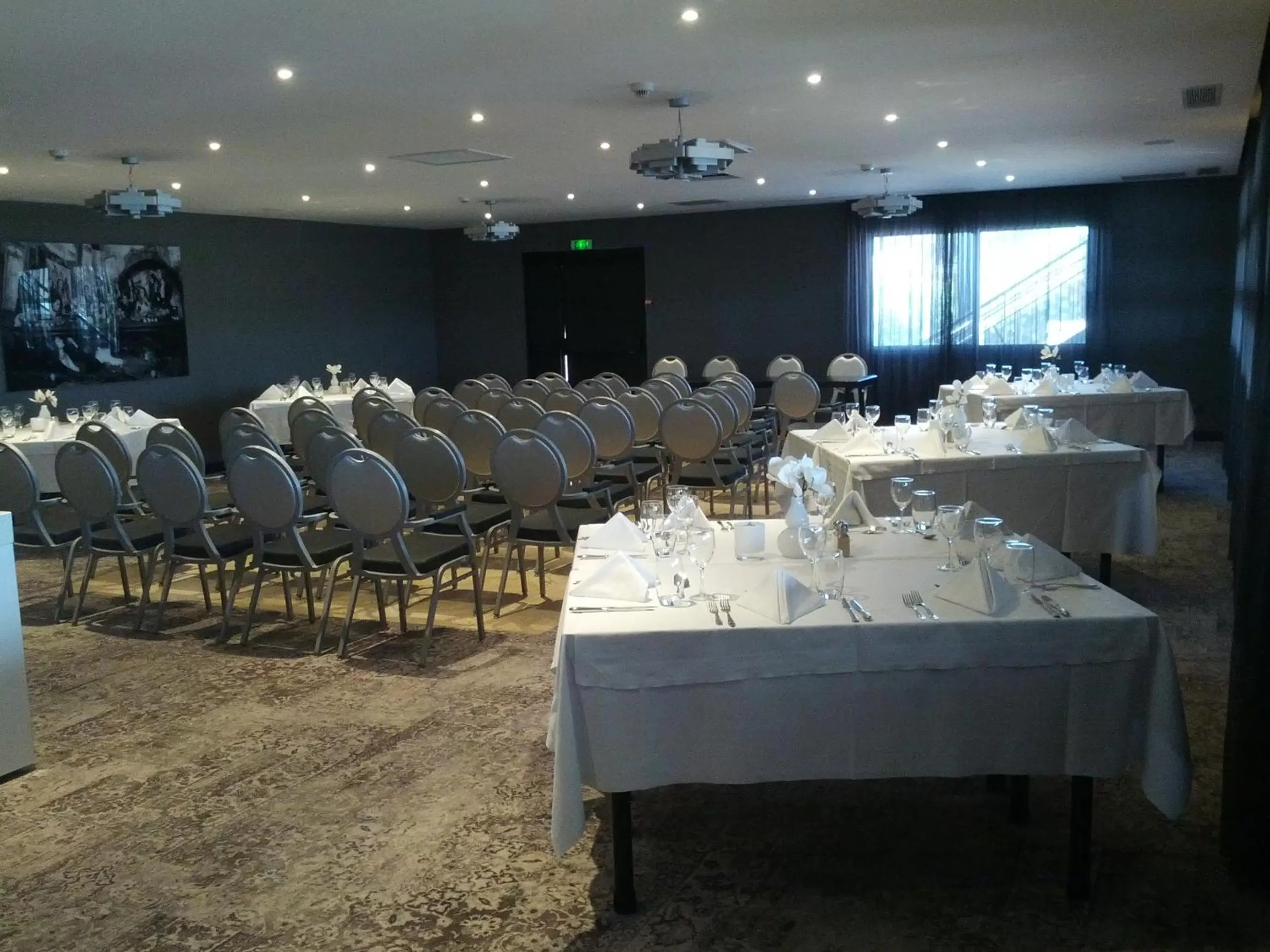 Business facilities in Van der Valk Hotel Saint-Aygulf