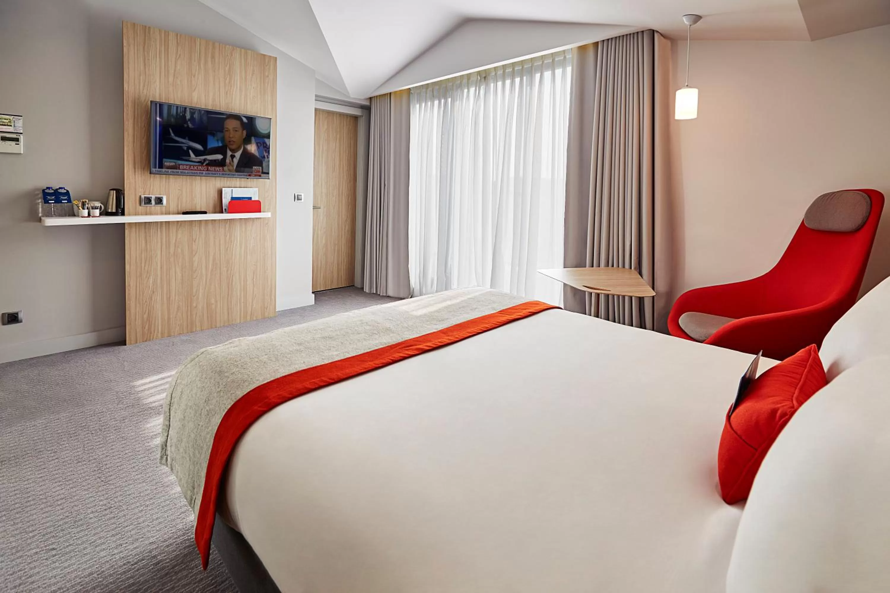 Photo of the whole room, Bed in Holiday Inn Express - Istanbul - Atakoy Metro by IHG