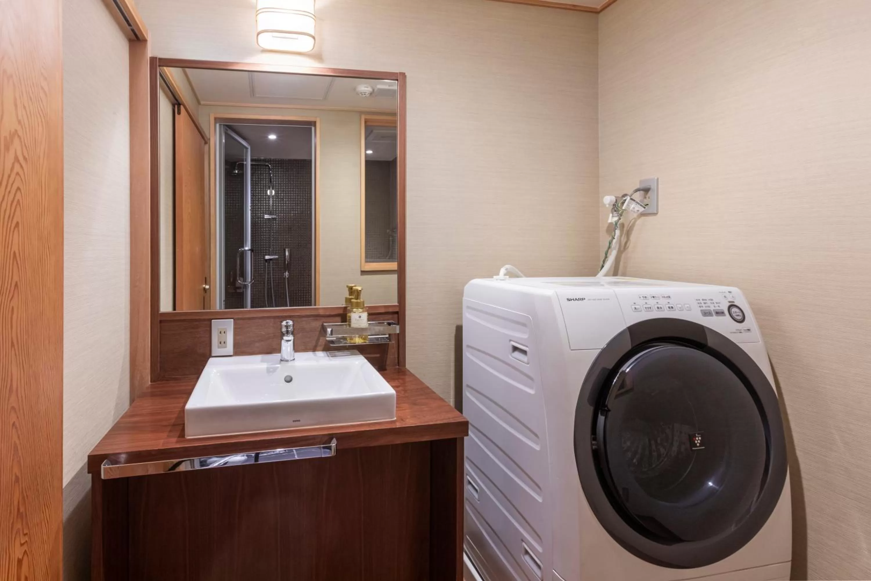 Bathroom in Rinn Machiya Kuon