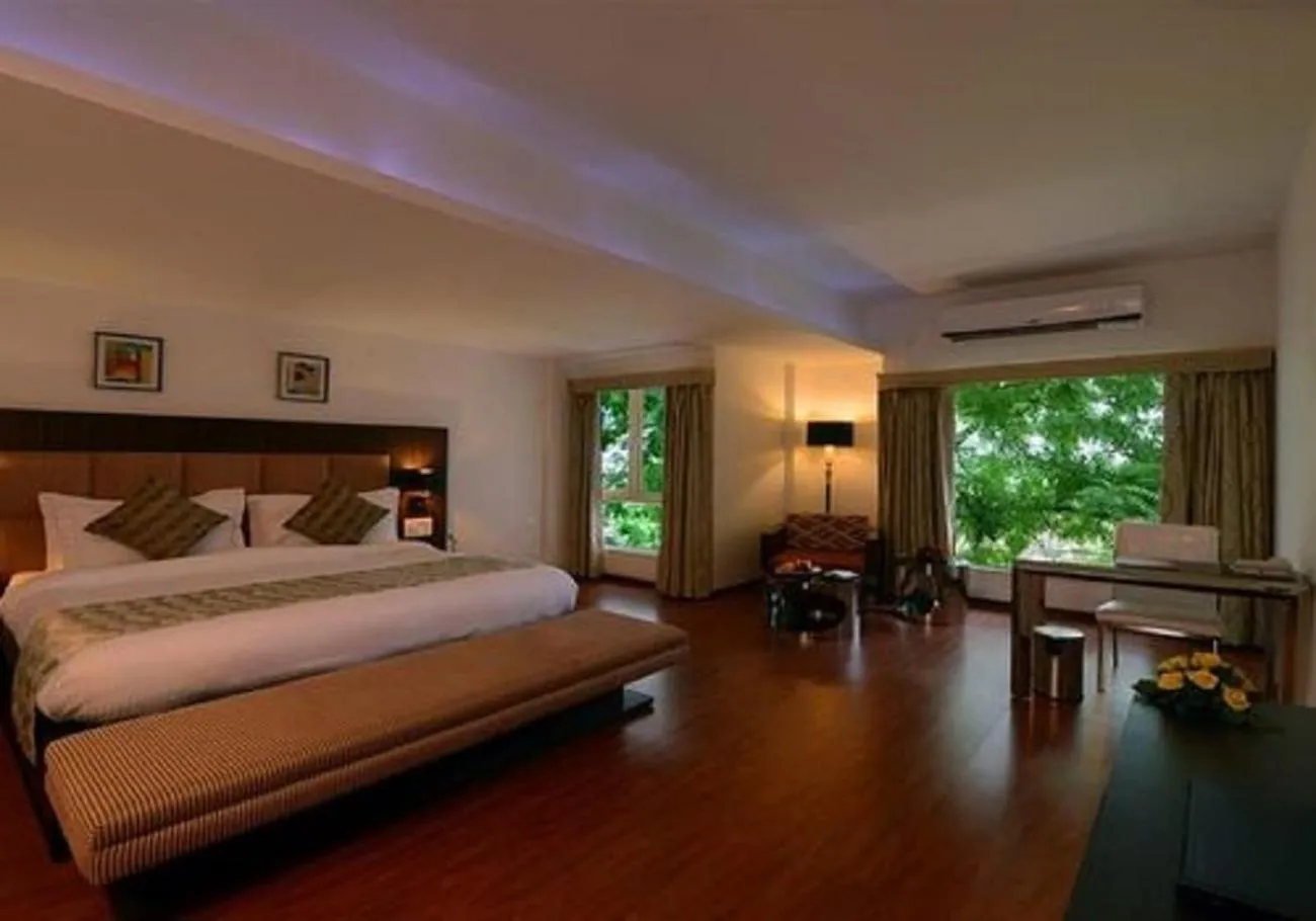 Area and facilities, Bed in Top3 Lords Resort Bhavnagar