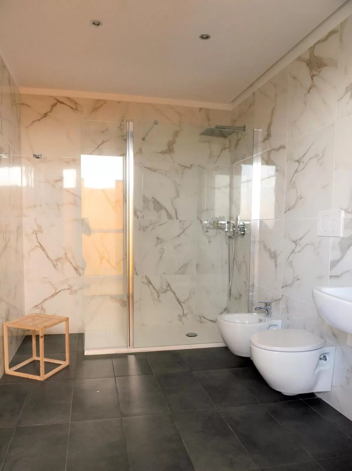 Bathroom in AIRPORT BARi DELUXE