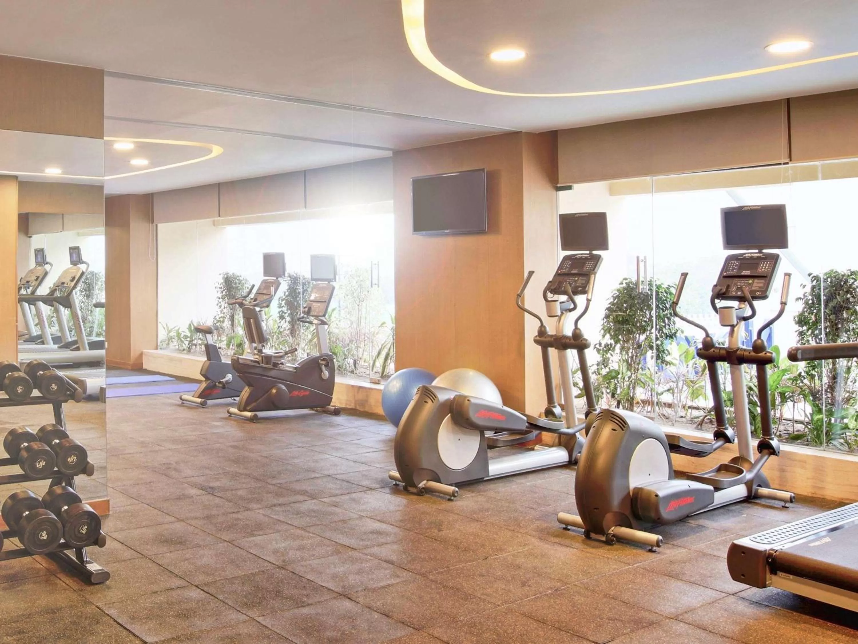 Fitness centre/facilities in Novotel Chennai OMR