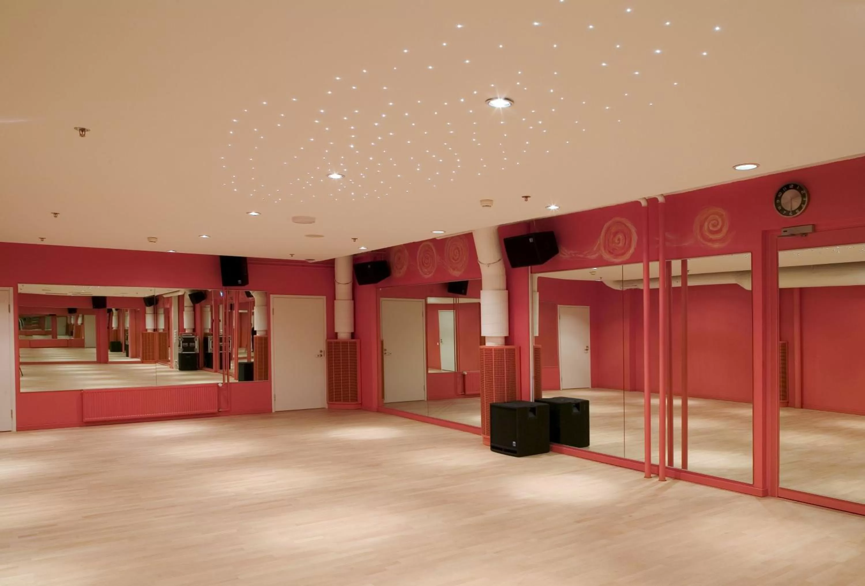 Spa and wellness centre/facilities in Crowne Plaza Helsinki - Hesperia by IHG